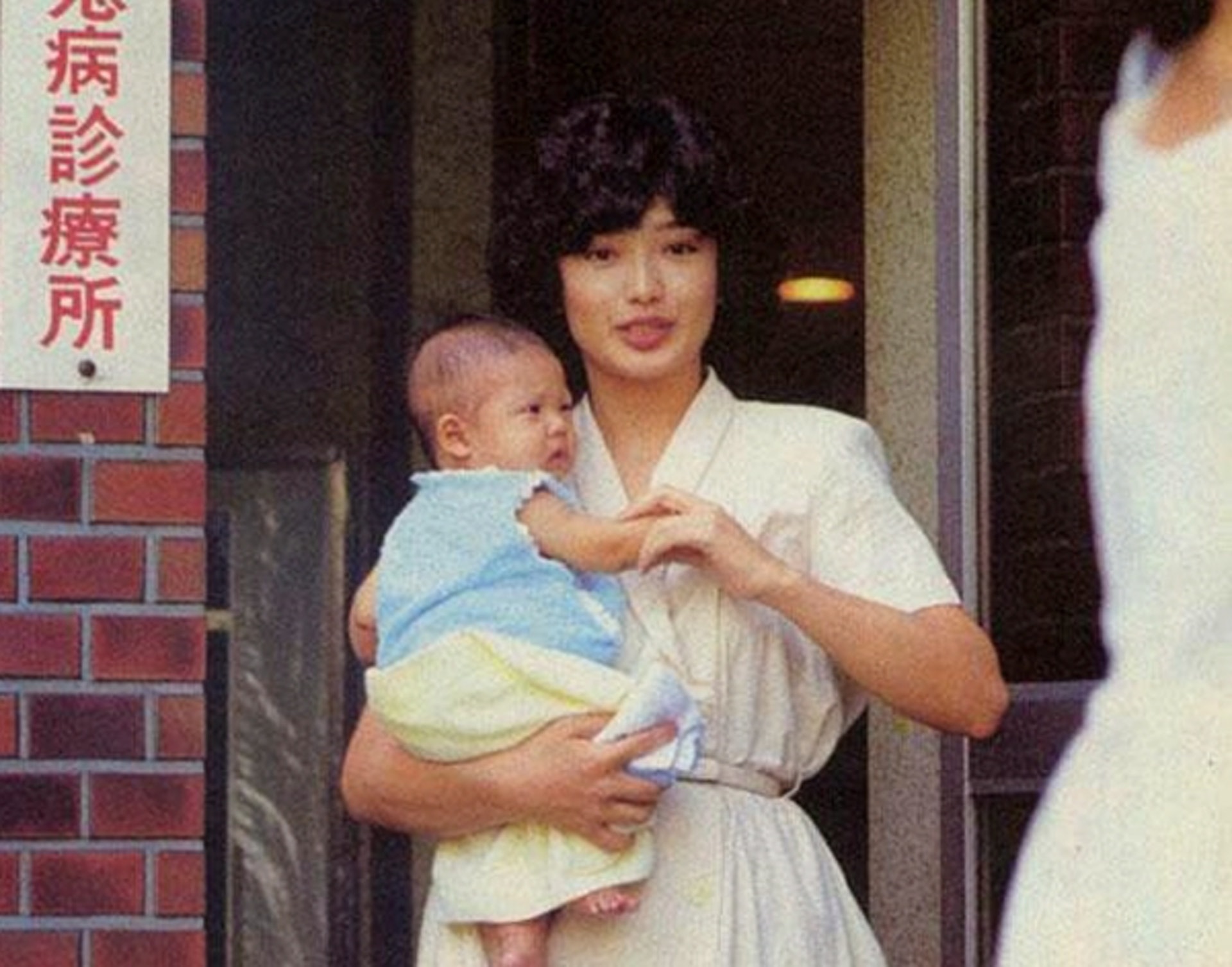 山口百惠和三浦友和育有二字,均先後加入日本演藝圈發展。(網上圖片) 山口百惠和三浦友和育有二字,均先後加入日本演藝圈發展。(網上圖片)