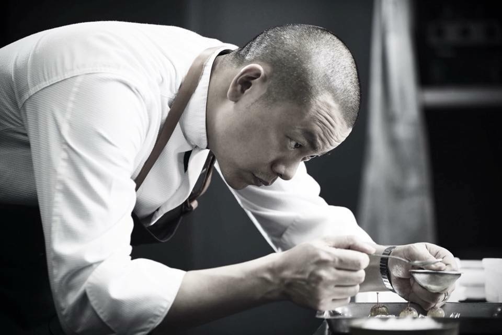 號稱「全台最難訂」的「RAW」是由國際名廚江振誠回台所開的首間餐廳。(rawtaipei@facebook)