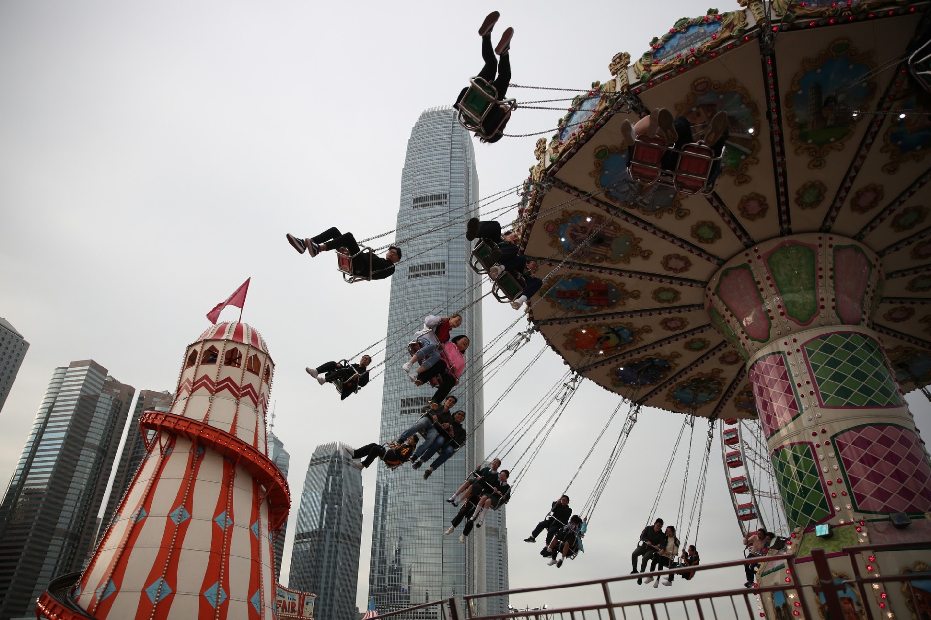 AIA歐陸嘉年華推學生優惠下周起平日免費入場惟不包代幣