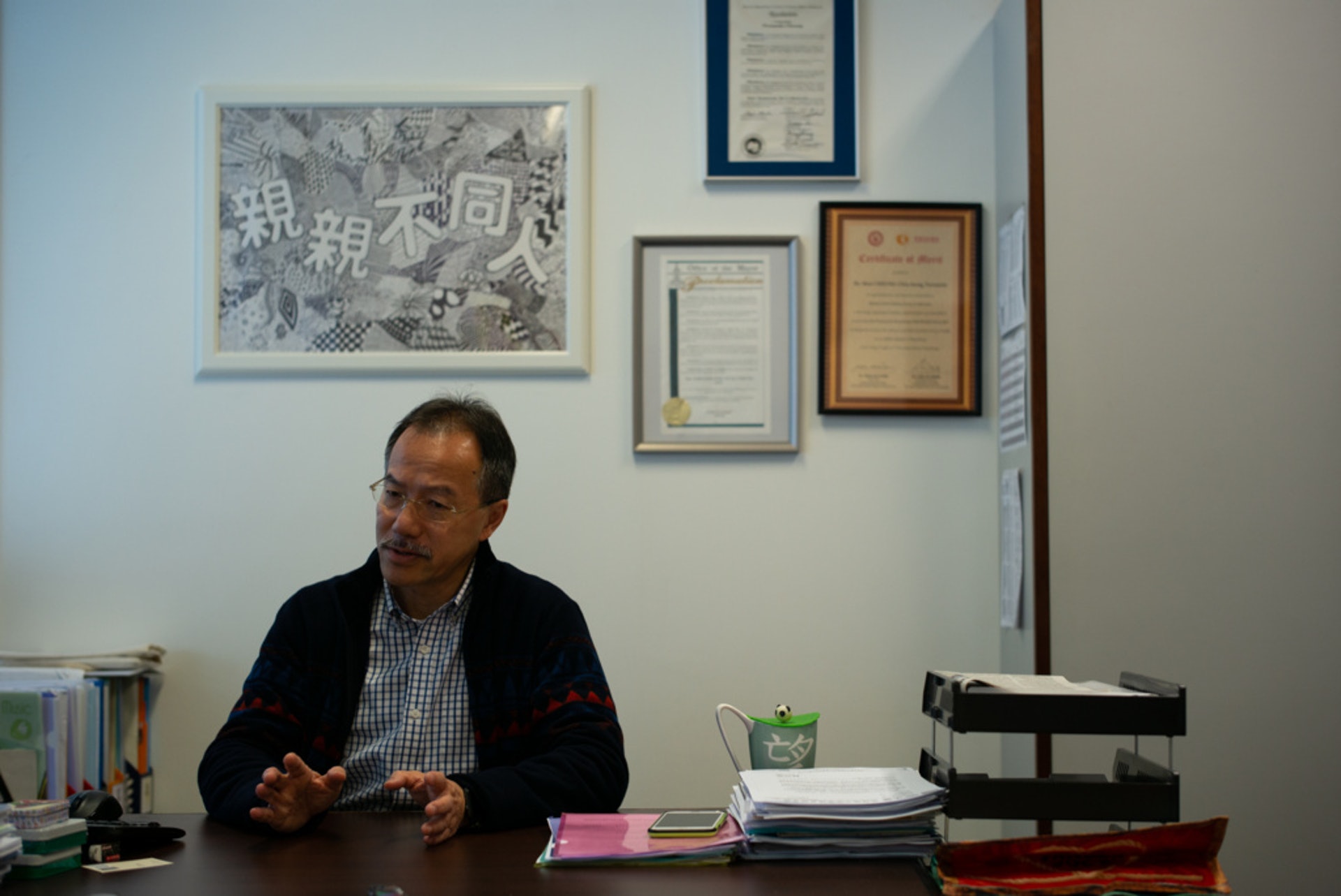 張超雄指難民政策其實不算是他的主打倡議,卻比「老弱傷殘」倡議更難打。