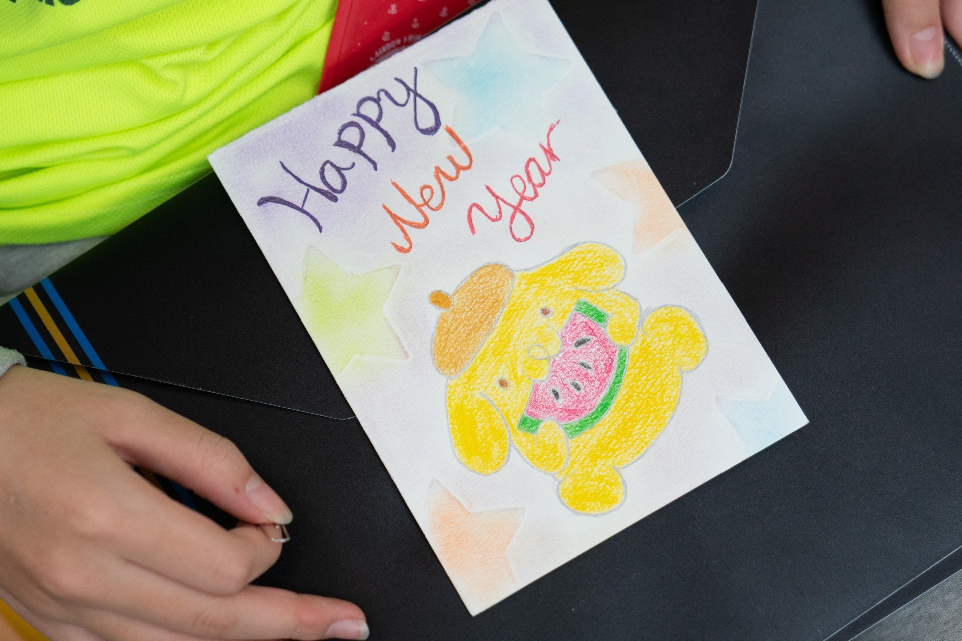 學生的信畫了很多圖畫,囚友們也在回信中畫圖「回覆」。(吳鍾坤攝) 學生的信畫了很多圖畫,囚友們也在回信中畫圖「回覆」。(吳鍾坤攝)