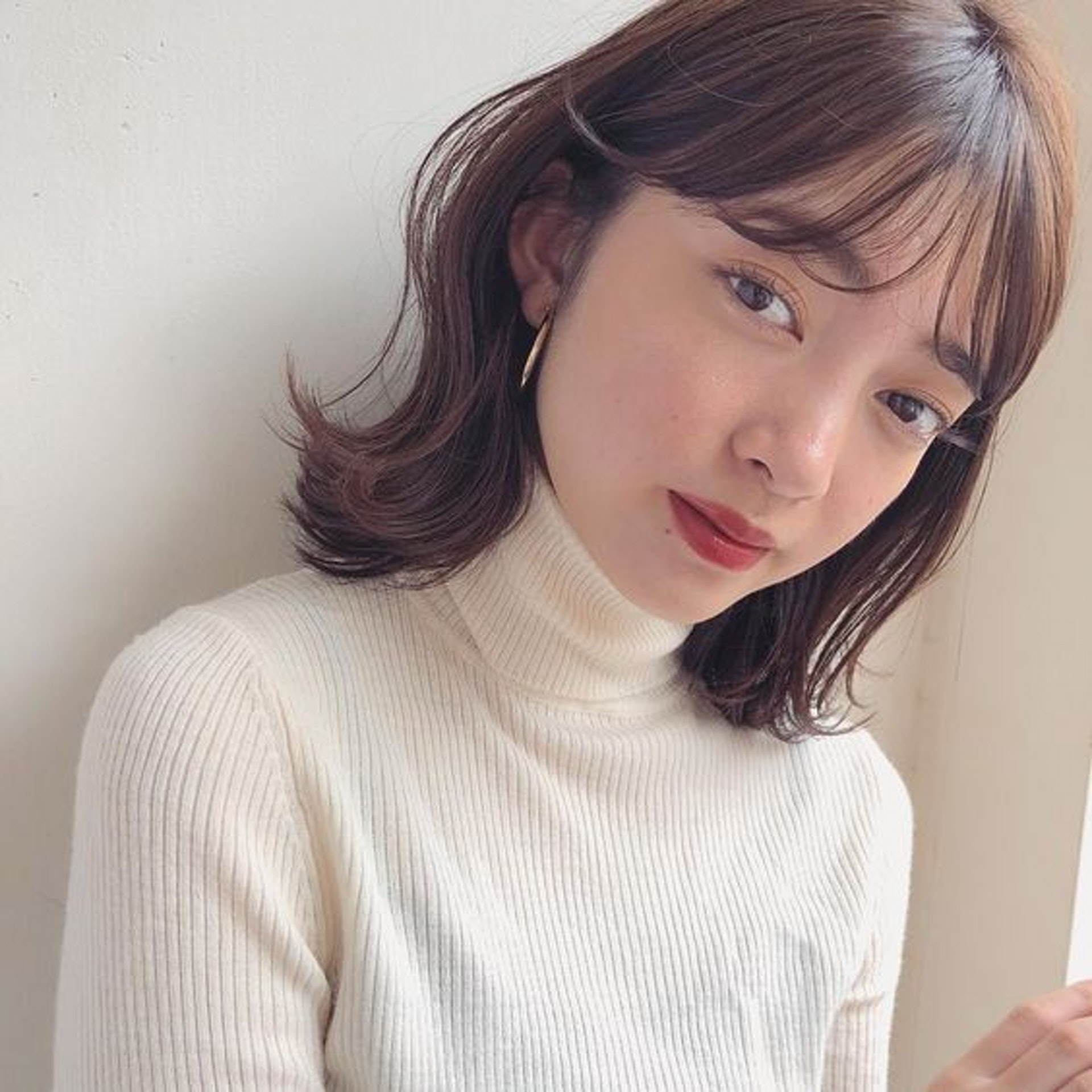 髮量少以及髮質扁塌的女生,可透過燙髮營造豐盈效果解決問題。(pinterest)