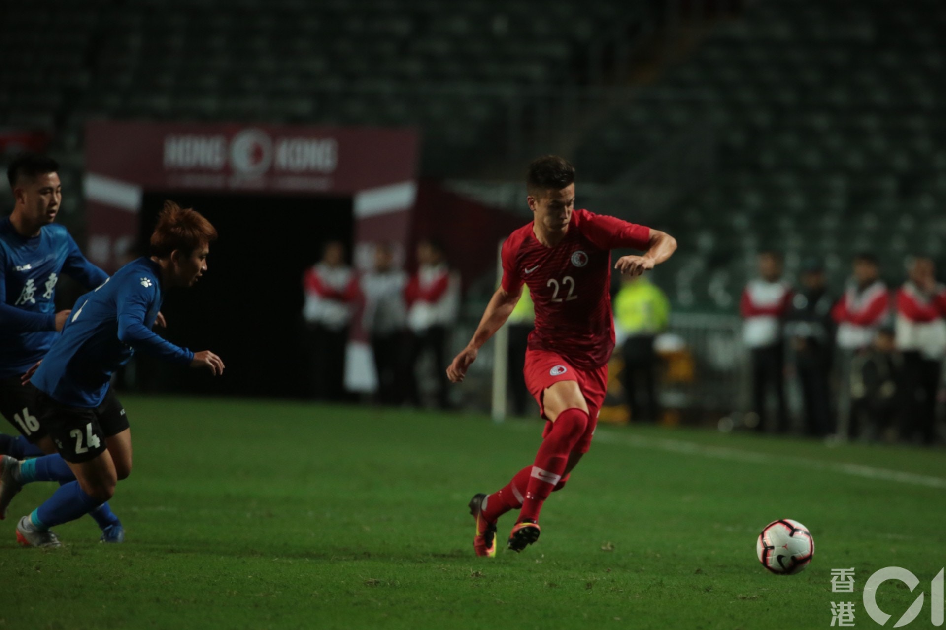 省港盃】從買飛睇波到親手捧盃港足年輕力量只等一個機會|香港01|即時體育