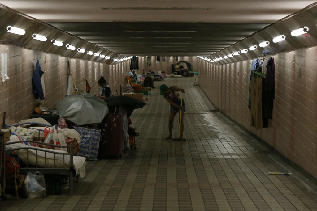 當周英偉跌出社會保護網後,露宿街頭會否是他最終的選擇? (資料圖片) 當周英偉跌出社會保護網後,露宿街頭會否是他最終的選擇? (資料圖片)