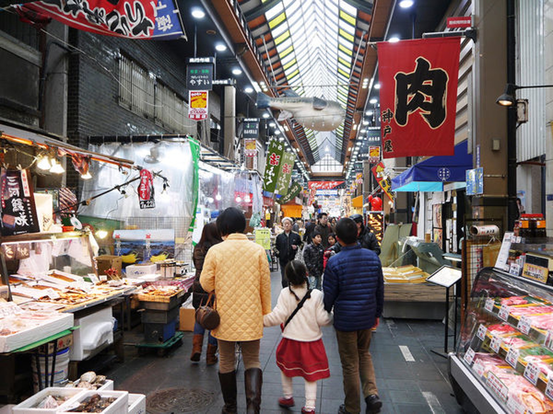 街道攤檔都擺放得乾乾淨淨,最重要是有各款美食任你選擇。 街道攤檔都擺放得乾乾淨淨,最重要是有各款美食任你選擇。