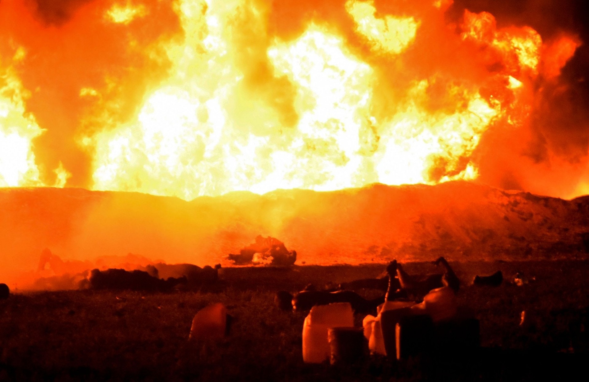 【墨西哥油管爆炸】鑽孔偷油引致事件　問題猖獗逾萬宗政府阻不了