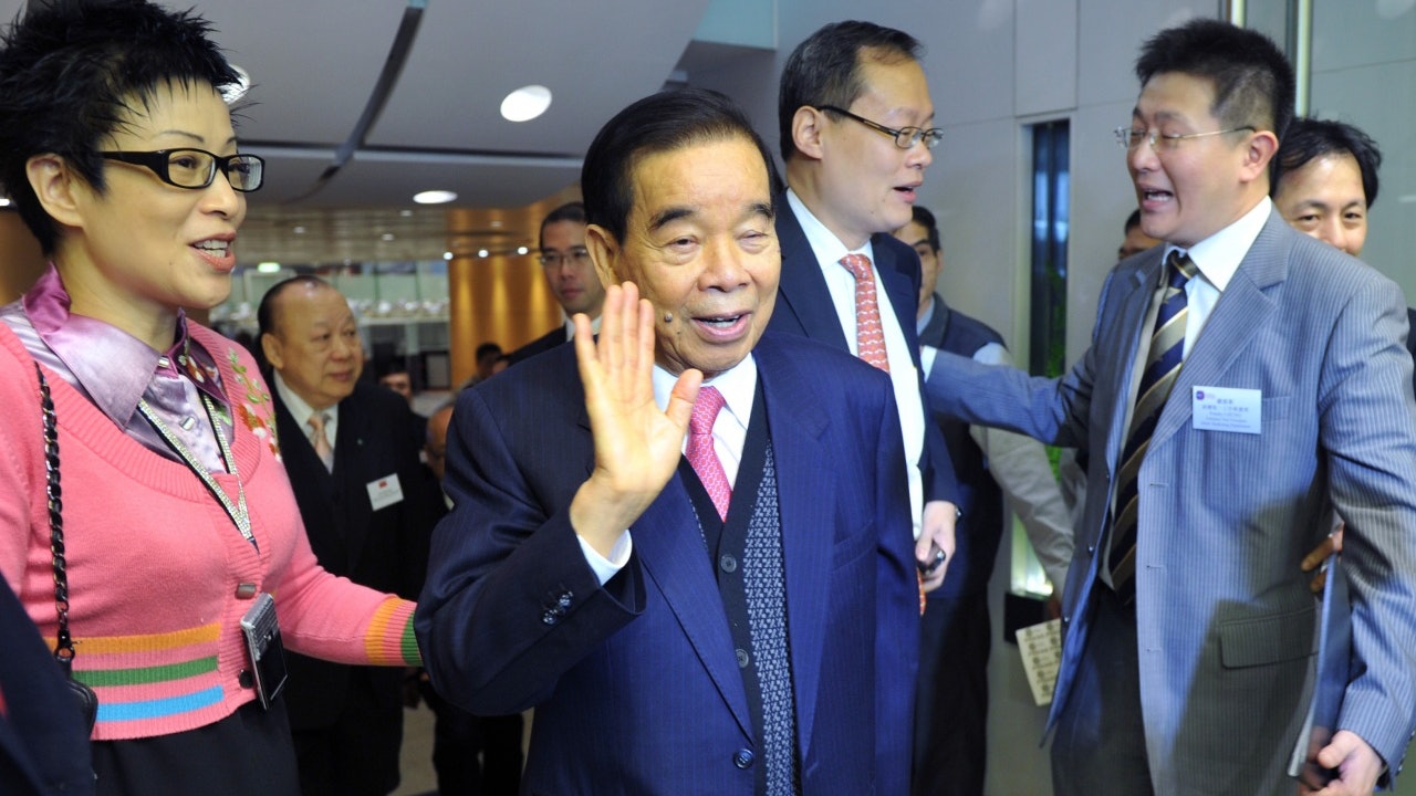 由打金仔變坐擁二千億地產珠寶王國 鄭裕彤「沙膽」締傳奇 由打金仔變坐擁二千億地產珠寶王國 鄭裕彤「沙膽」締傳奇