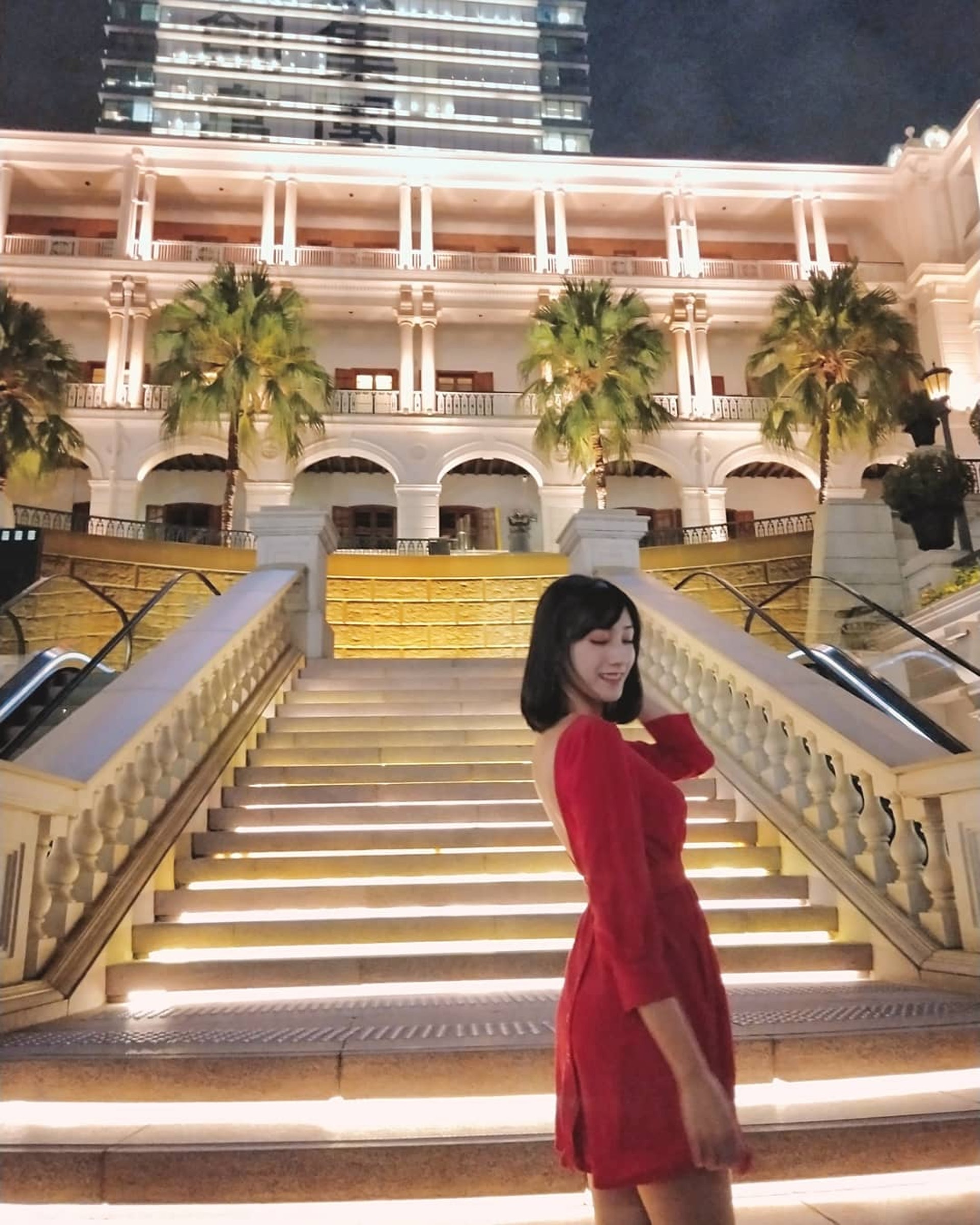 台灣會計妹段璟樂貼爆乳照迎農曆新年 靠一張相封台灣性感女神