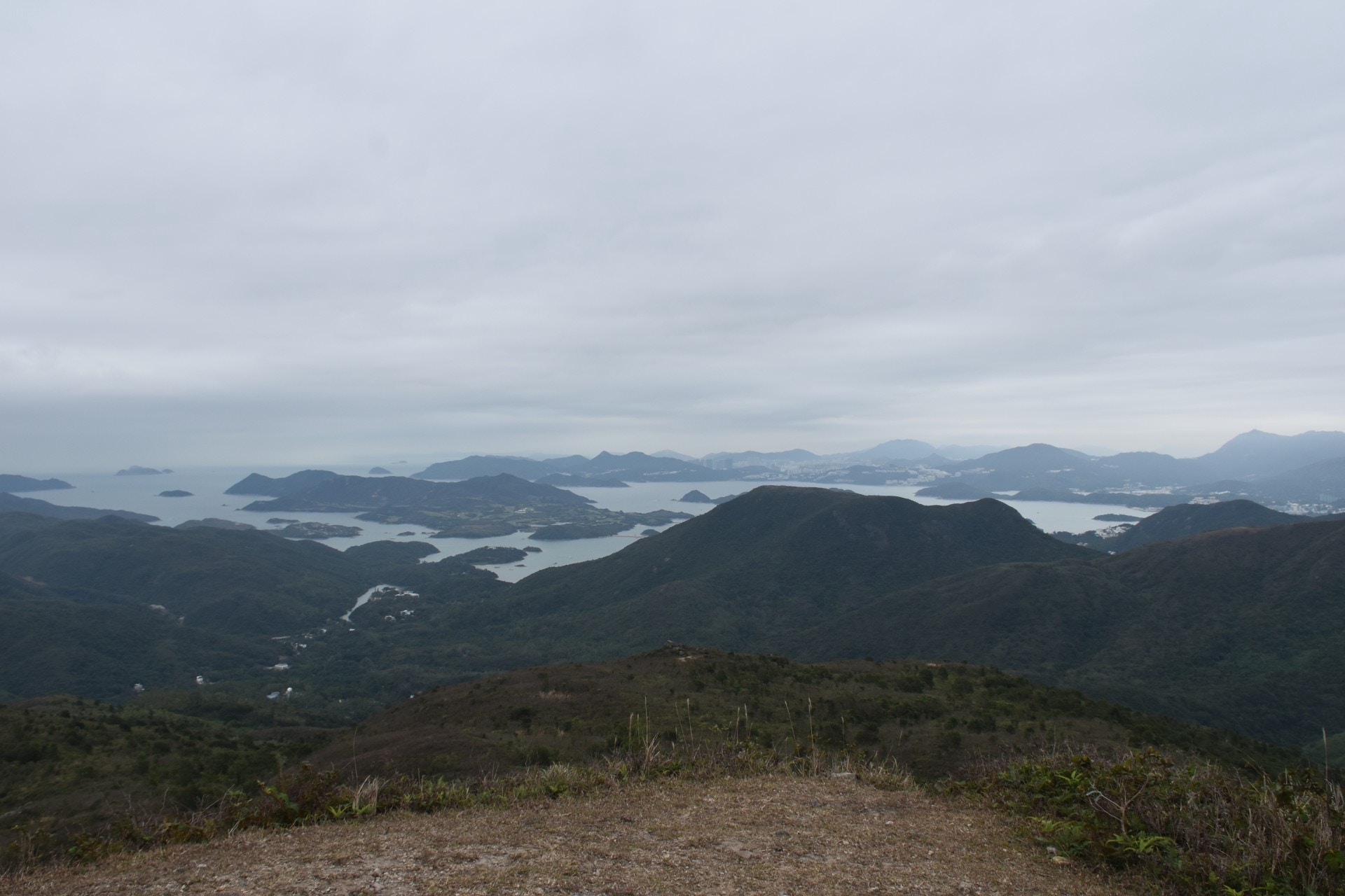 【西貢行山路線】沿麥徑登牛耳石山頂遠眺滘西洲　訪嶂上嘆豆腐花