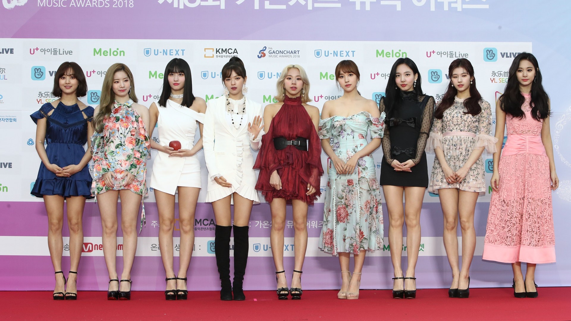 【GAON 2018】TWICE粉色禮裙踏紅地毯 揭示春日韓風穿搭3重點 【GAON 2018】TWICE粉色禮裙踏紅地毯 揭示春日韓風穿搭3重點