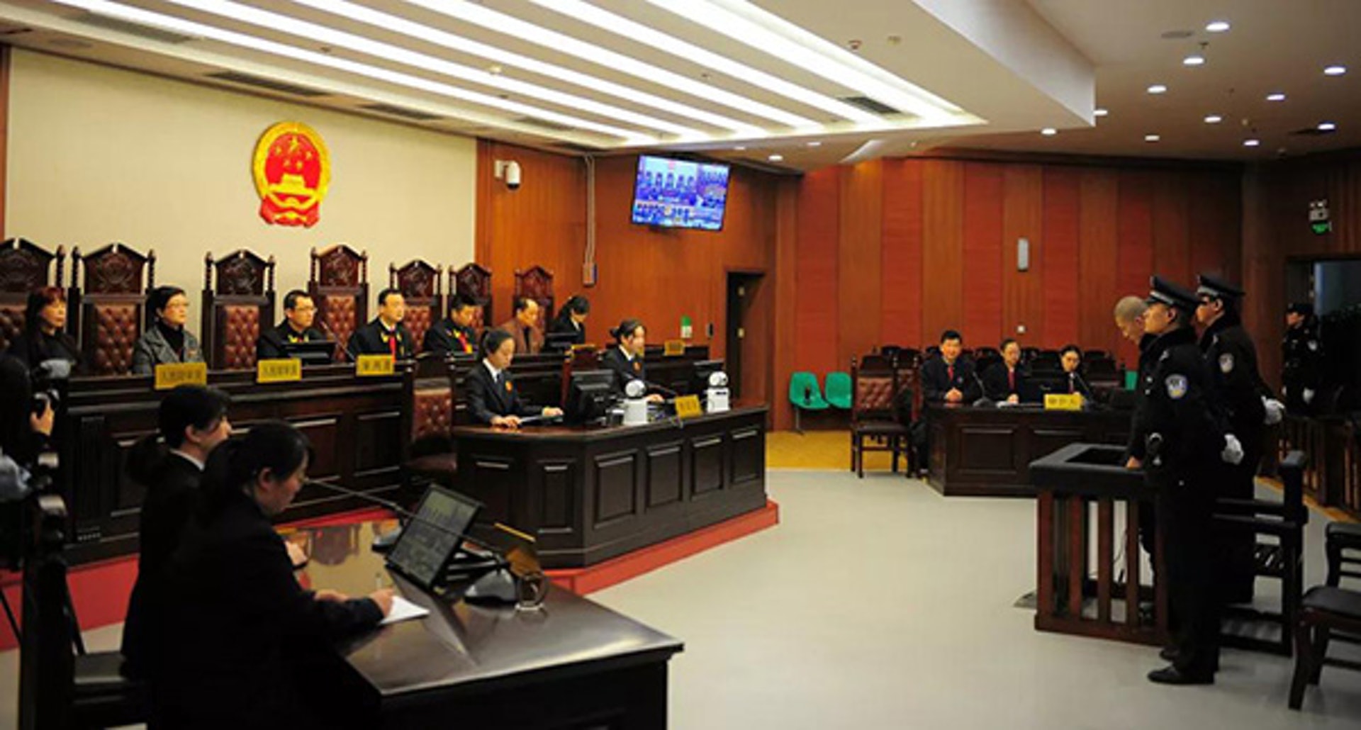 被告辛海平被西安市中級人民法院判死。(西安中院) 被告辛海平被西安市中級人民法院判死。(西安中院)