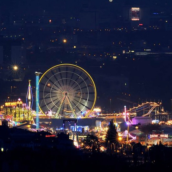史特加春季嘉年華是全歐洲最大的春天慶典，大約會舉辦3週的時間。（Stuttgarter Frühlingsfest官網）