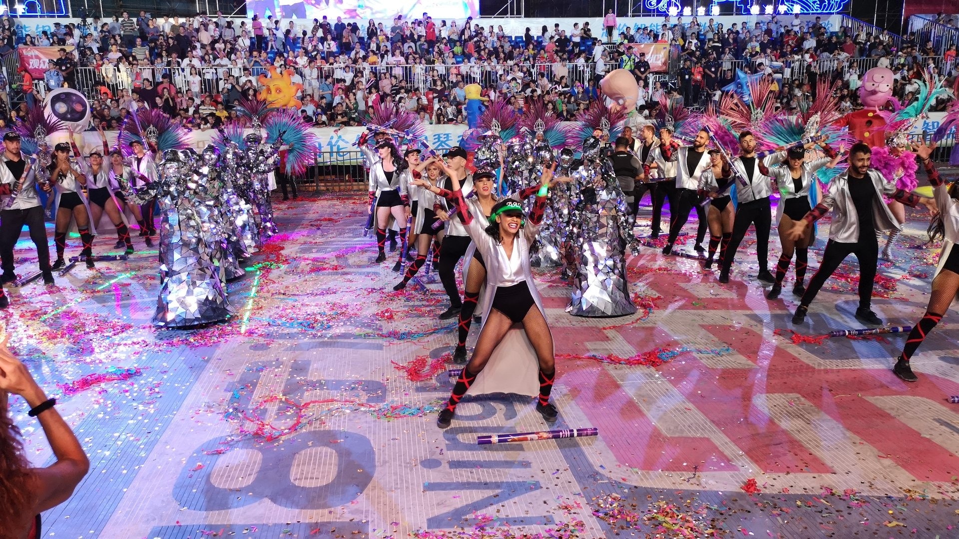 Nice Carnival (Carnaval de Nice Officiel @ Facebook) Nice Carnival (Carnaval de Nice Officiel @ Facebook)