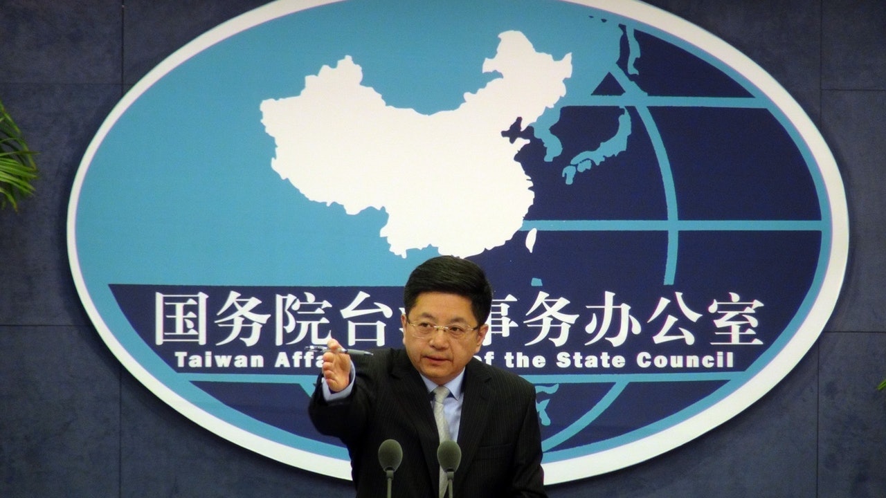 台灣擬列大陸企業「黑名單」 國台辦:傷害台民眾權益不得人心 台灣擬列大陸企業「黑名單」 國台辦:傷害台民眾權益不得人心