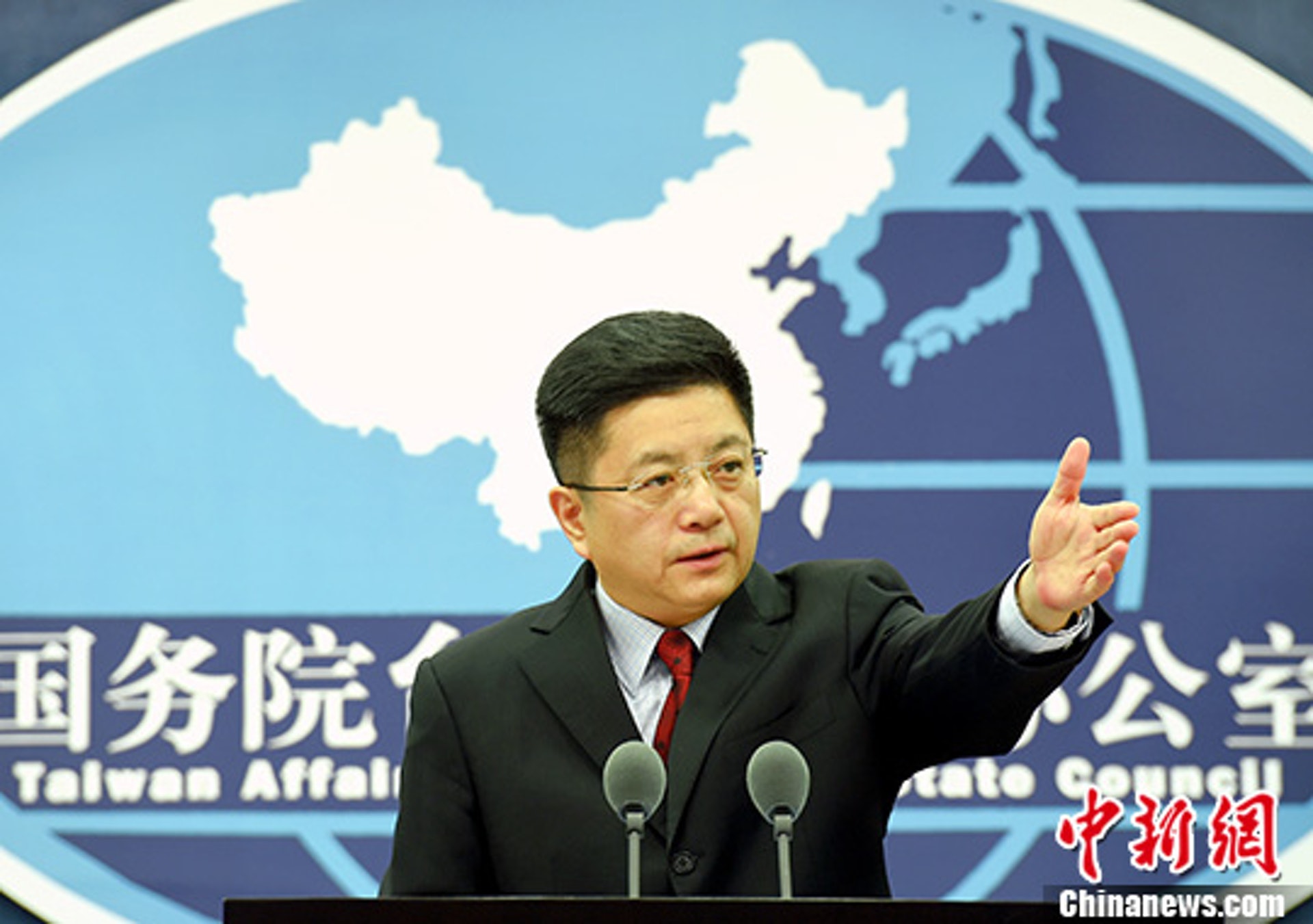國務院台灣事務辦公室29日舉行例行新聞發布會,針對台當局擬列大陸企業「黑名單」,發言人馬曉光作出回應。(資料圖片) 國務院台灣事務辦公室29日舉行例行新聞發布會,針對台當局擬列大陸企業「黑名單」,發言人馬曉光作出回應。(資料圖片)