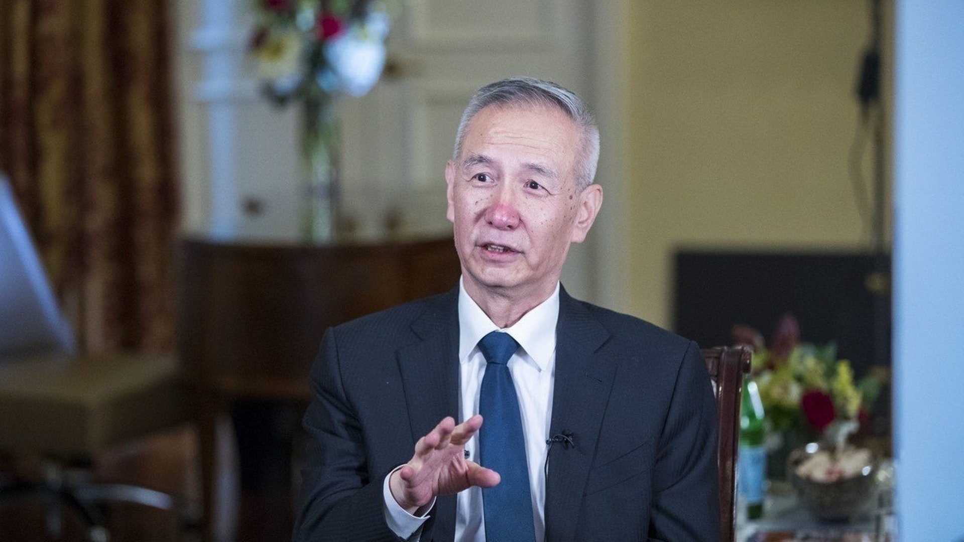 中國國務院副總理劉鶴率領中方代表團於28日抵達華盛頓的同一天,美國宣布起訴華為及其副董事長孟晚舟。(資料圖片)