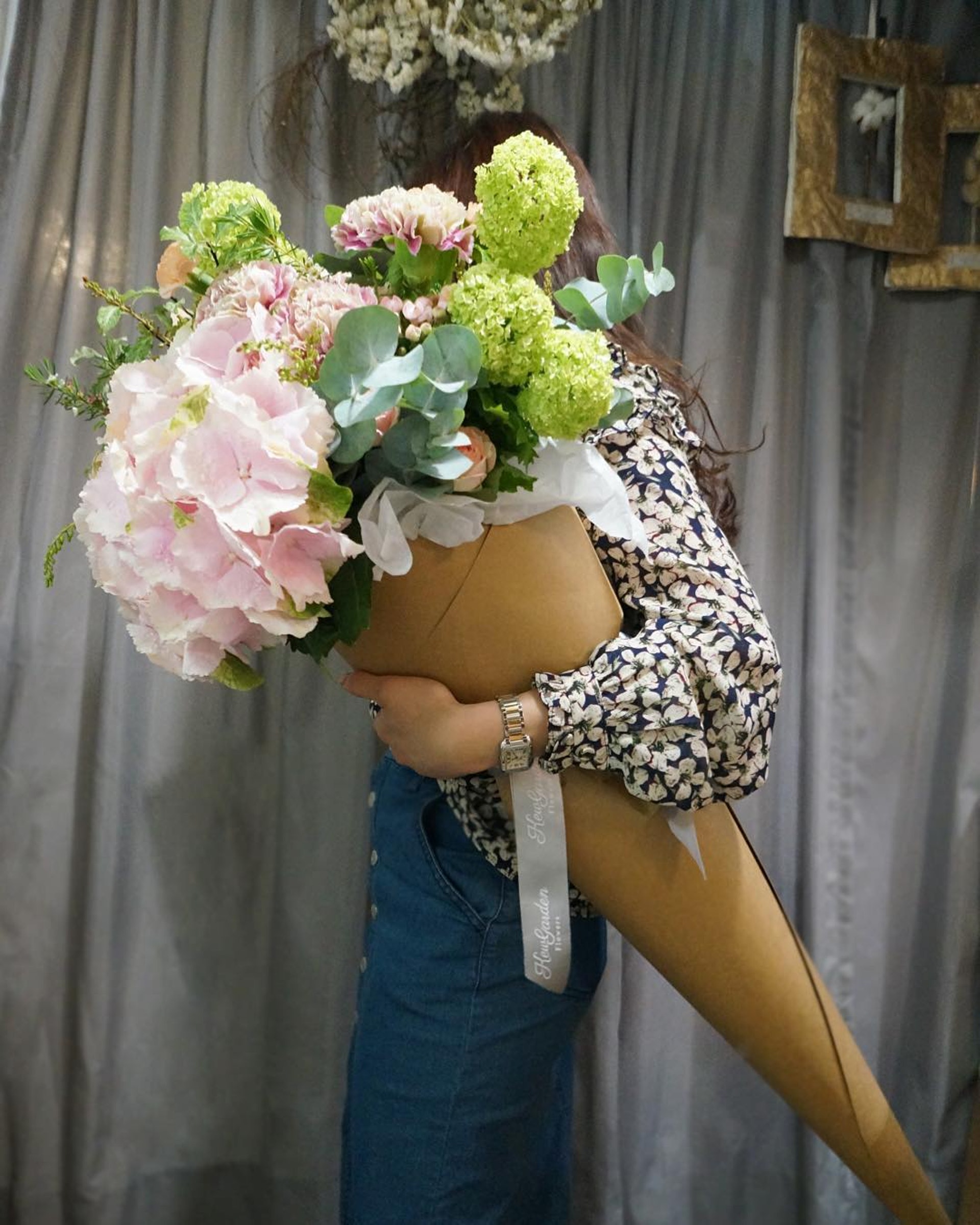 巨型韓式甜筒花束用來打卡絕對滿分。（facebook：Kew Garden Flowers）