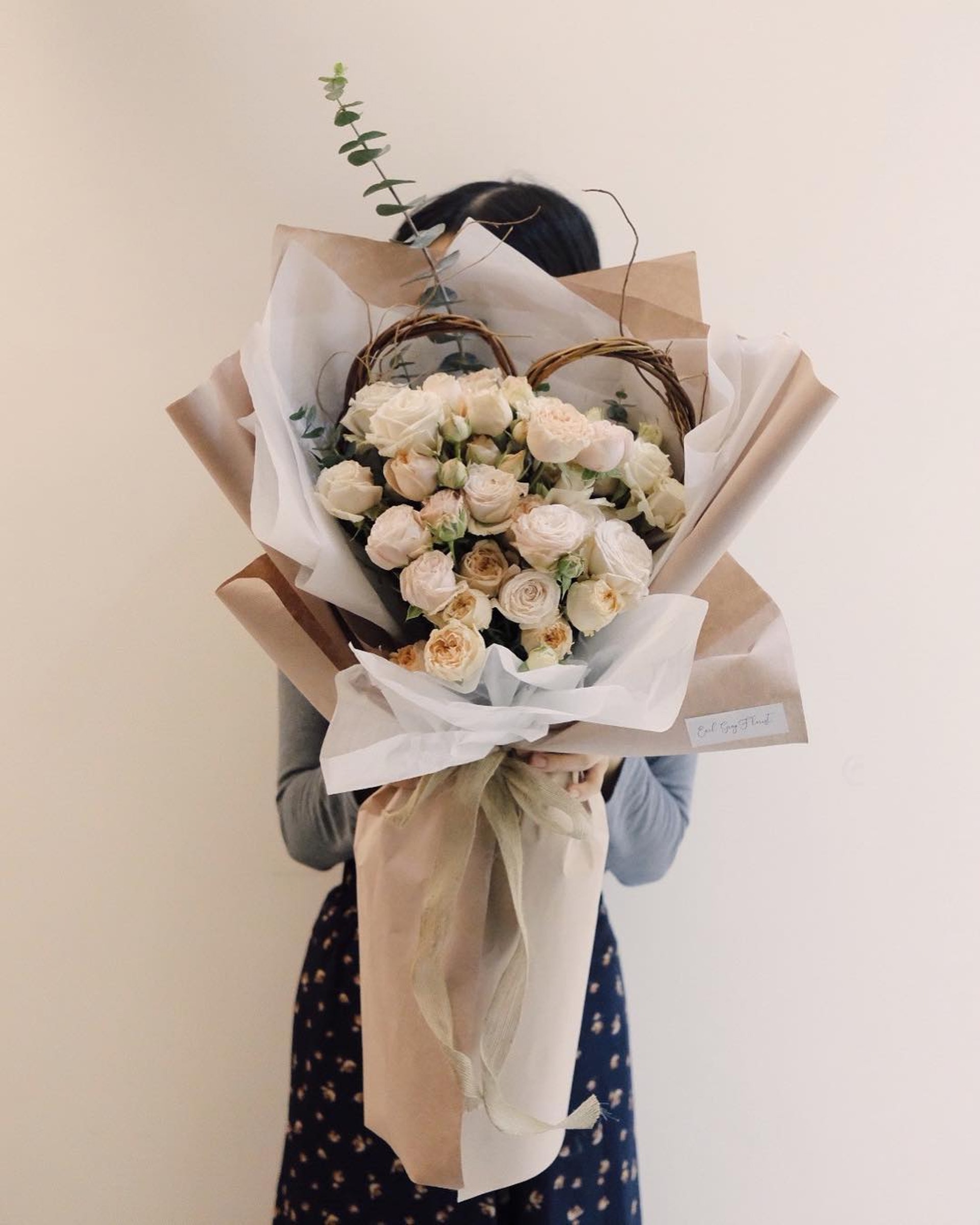 送心型花束給女友更顯心意。（Instagram：earlgrey.florist）