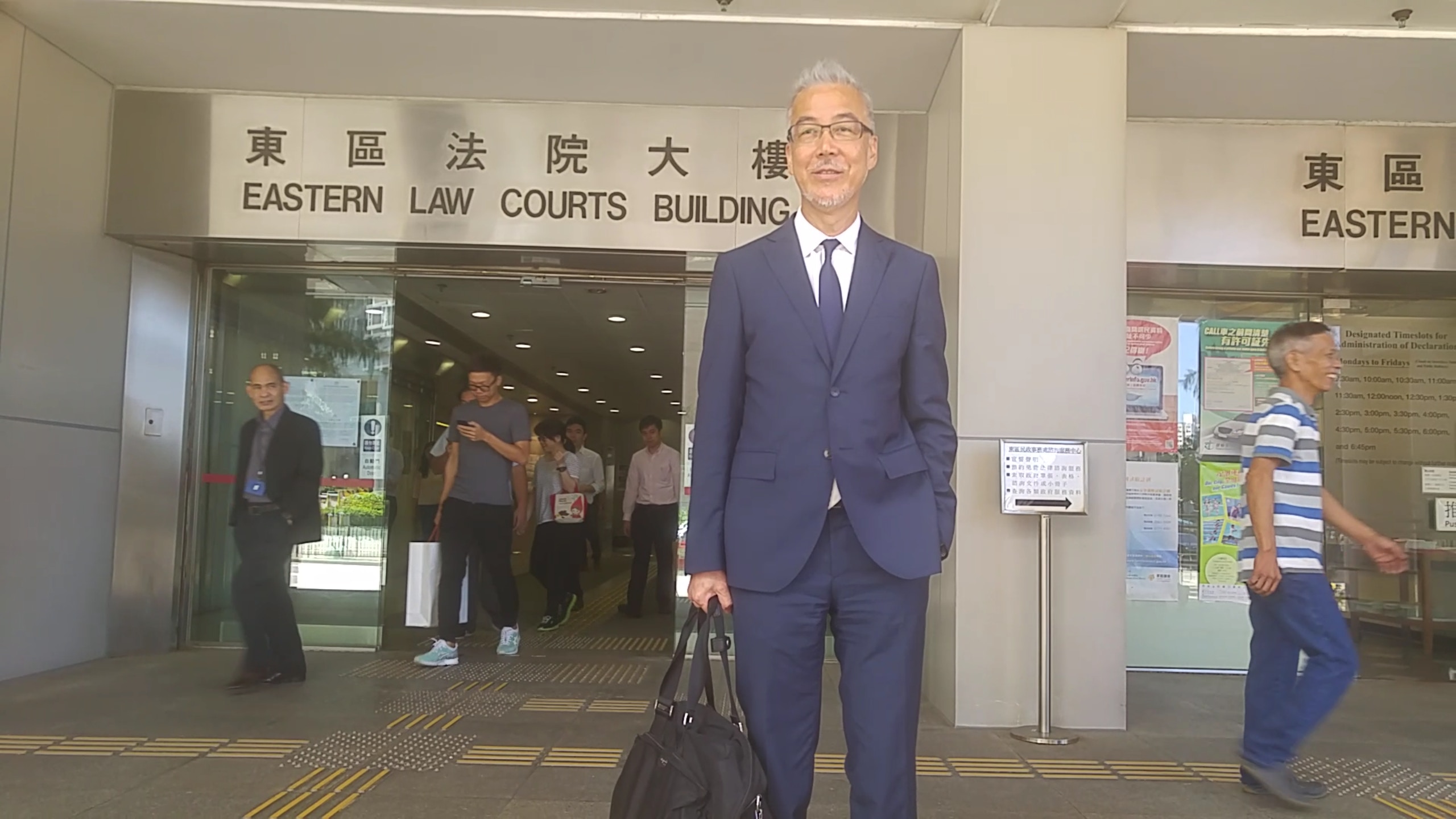 被告黃偉民否認三項非禮罪。（鄧子盈攝）