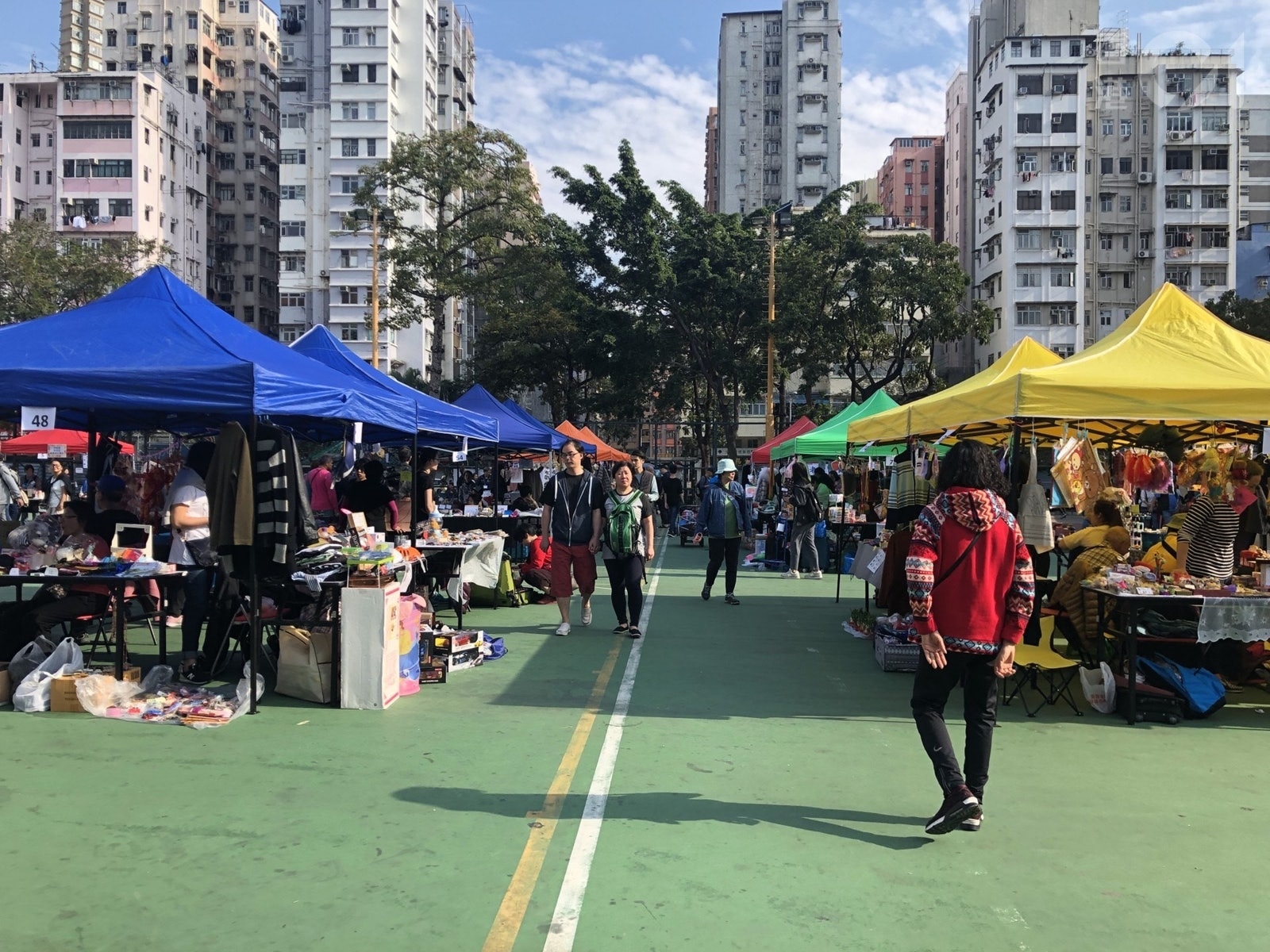 【豬年2019】三大年宵市場日均棄塑膠逾30萬件　團體促源頭減膠