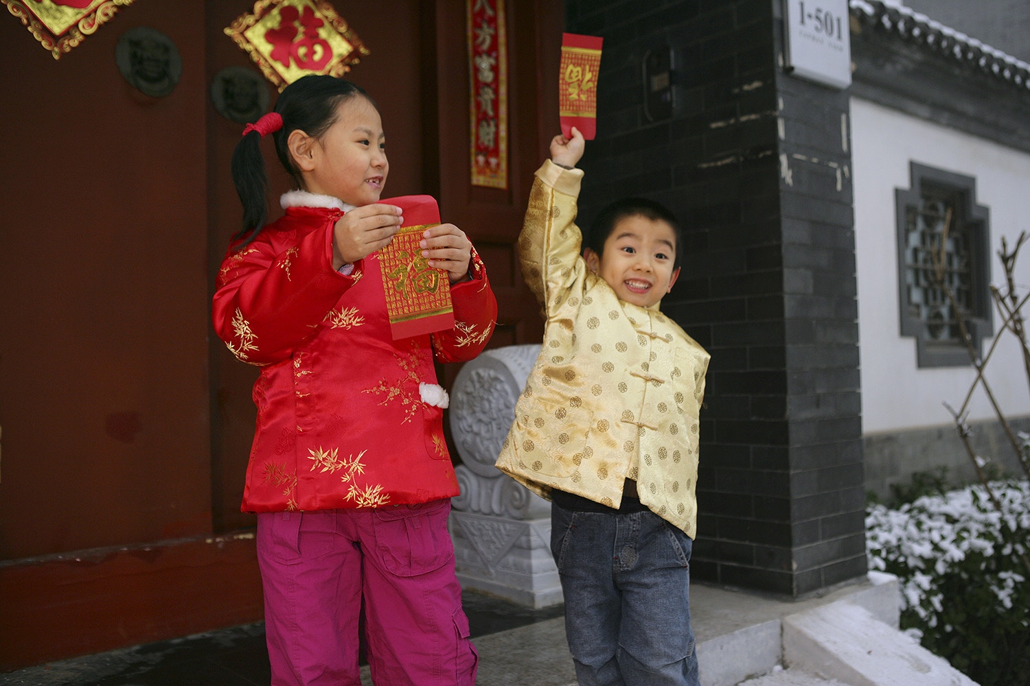 農曆新年很多小孩收到利市都要上繳「中央」，由父母代為保管，不能隨意使用。（GettyImages／視覺中國）