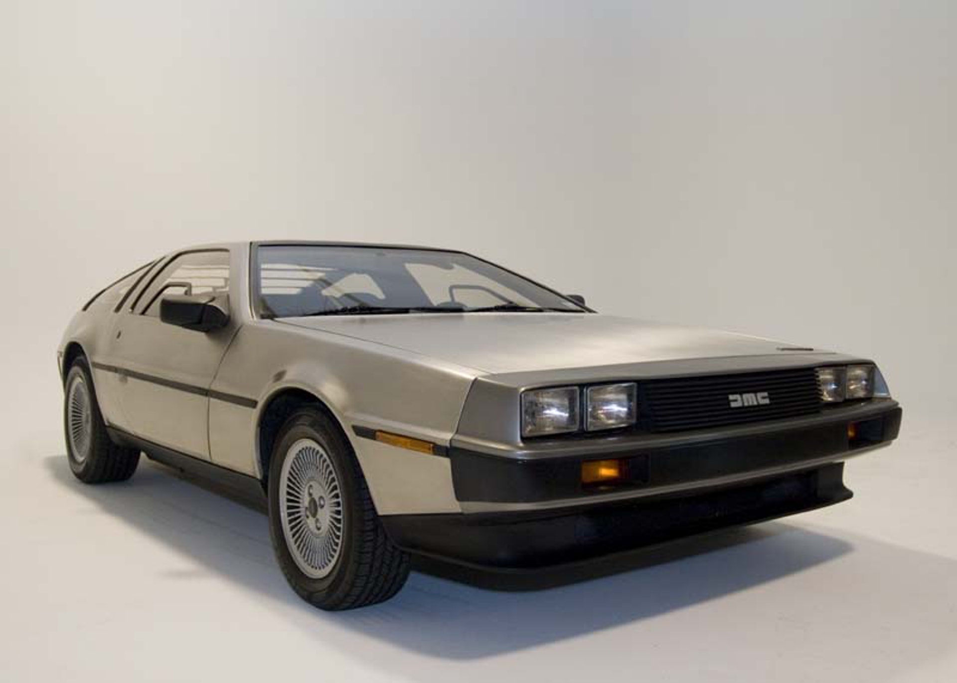 Delorean Dmc 12回到未來17年復刻版登場 香港01 好生活