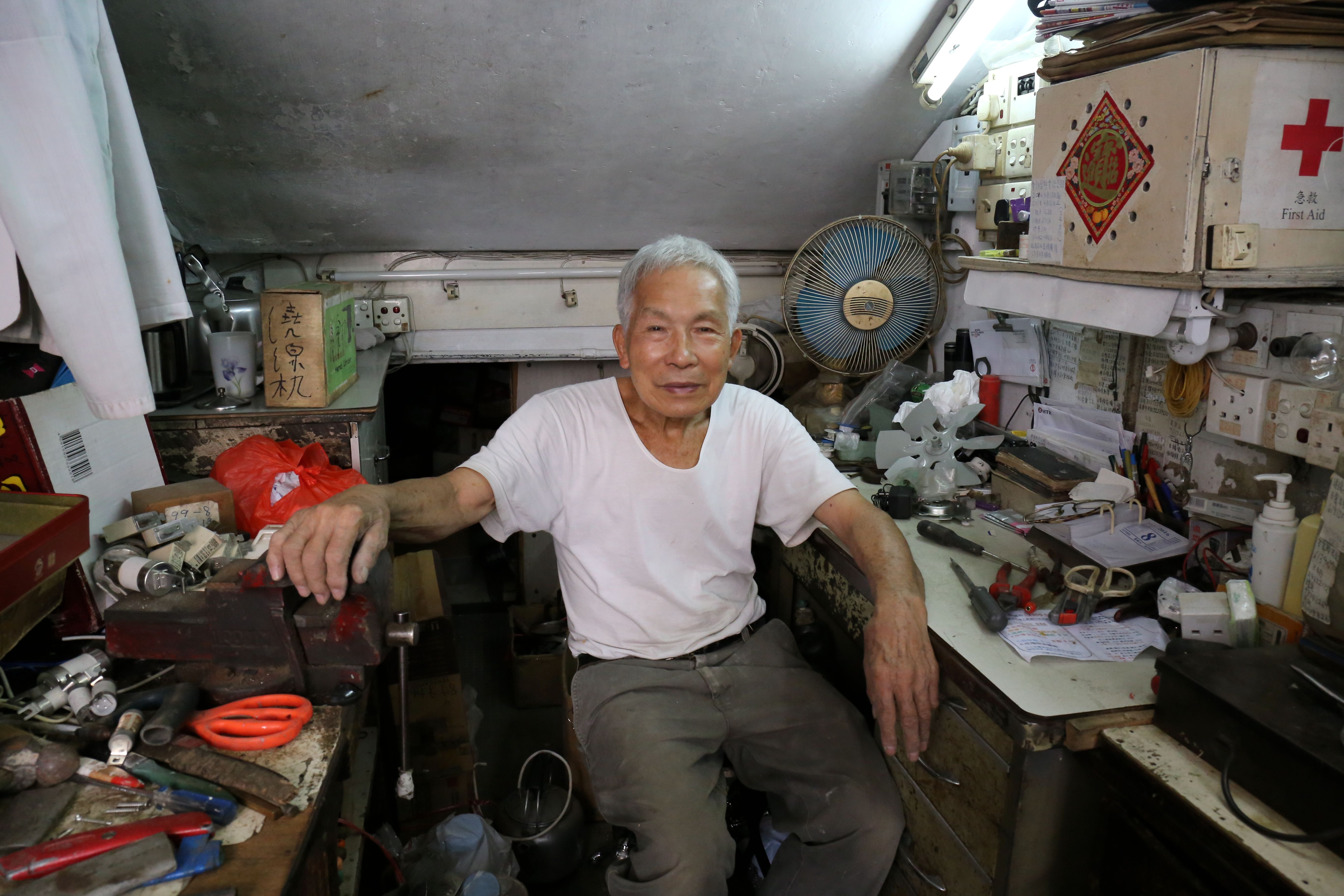 英伯伯花了大半生心血，安樂水電工程就是他另一個家。（邵沛琳攝）