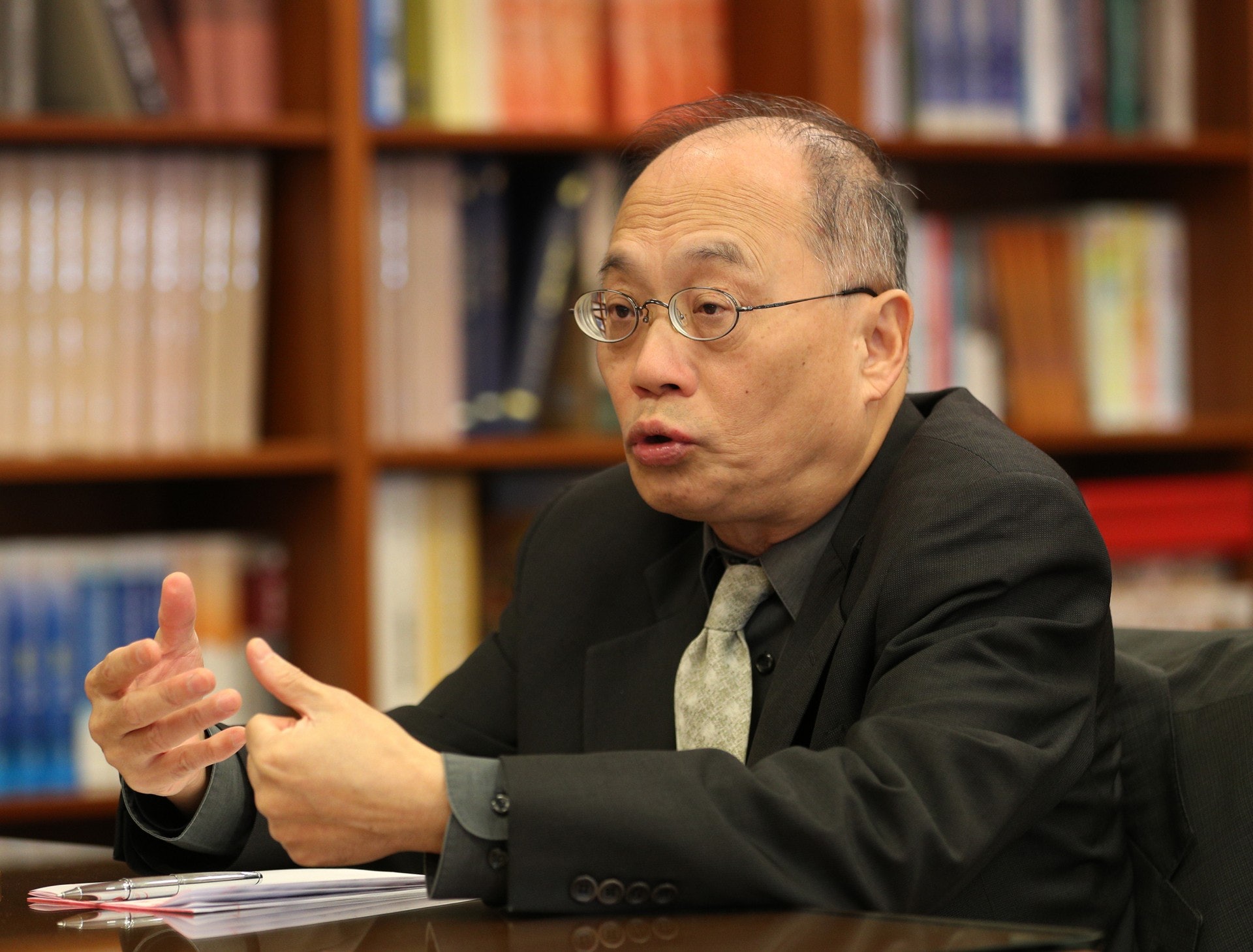 候任台灣故宮院長吳密察稱,故宮應該運用全新的詮釋與展示方式。(中央社) 候任台灣故宮院長吳密察稱,故宮應該運用全新的詮釋與展示方式。(中央社)