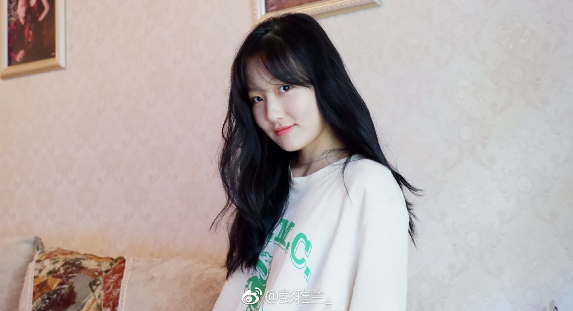 20歲的林真不時在微博上載生活照,粉絲人數近8.8萬人。(微博「林真Mandy」圖片) 20歲的林真不時在微博上載生活照,粉絲人數近8.8萬人。(微博「林真Mandy」圖片)