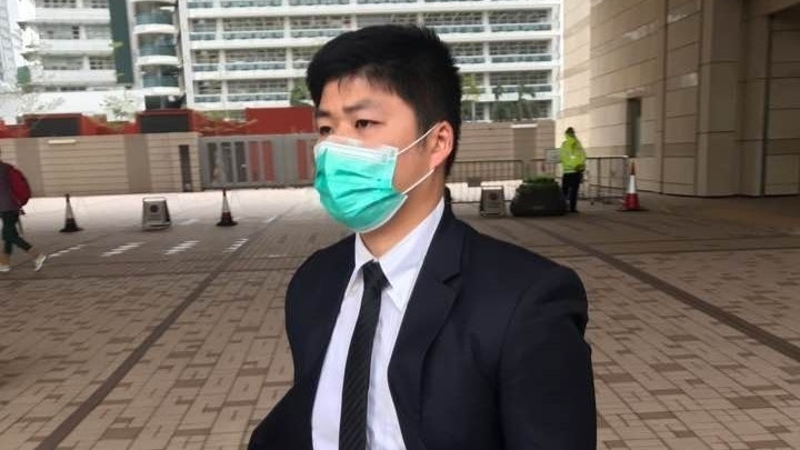 男警涉騙學生資助案 被告內地生因父享丁權 18歲以20萬「賣丁」 男警涉騙學生資助案 被告內地生因父享丁權 18歲以20萬「賣丁」