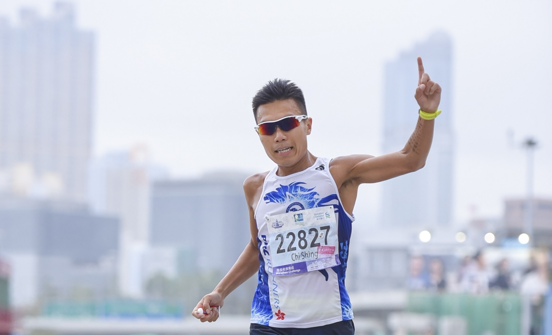 渣打馬拉松：台灣製造香港出爐楊志成圓滿主場破三美夢【渣馬千金先生】
