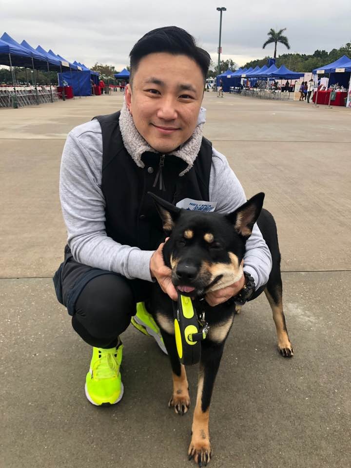 藝人崔建邦亦有帶同狗狗出席活動。 藝人崔建邦亦有帶同狗狗出席活動。