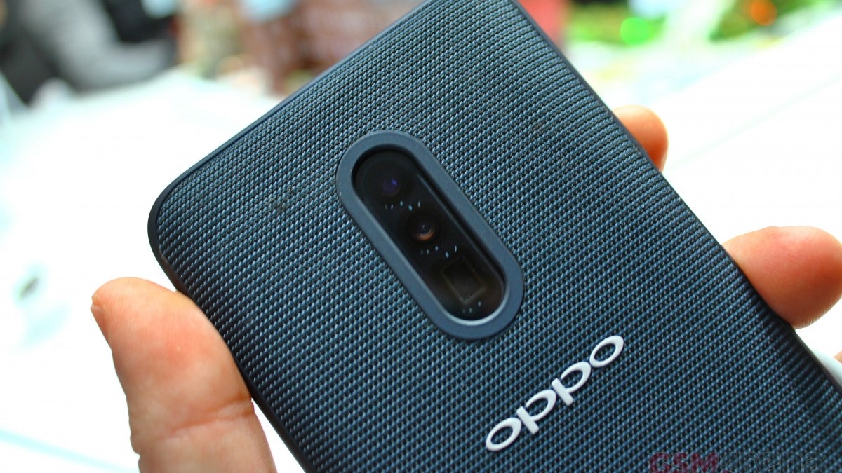 Oppo 10x 混合光學變焦手機第二季現身【MWC 現場試玩】 Oppo 10x 混合光學變焦手機第二季現身【MWC 現場試玩】