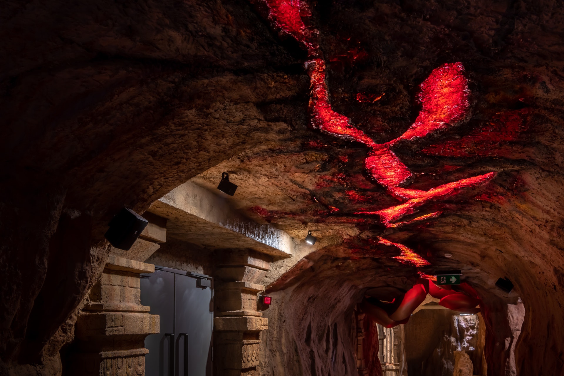 水晶之路。(圖片來源:tribhum.com) 水晶之路。(圖片來源:tribhum.com)