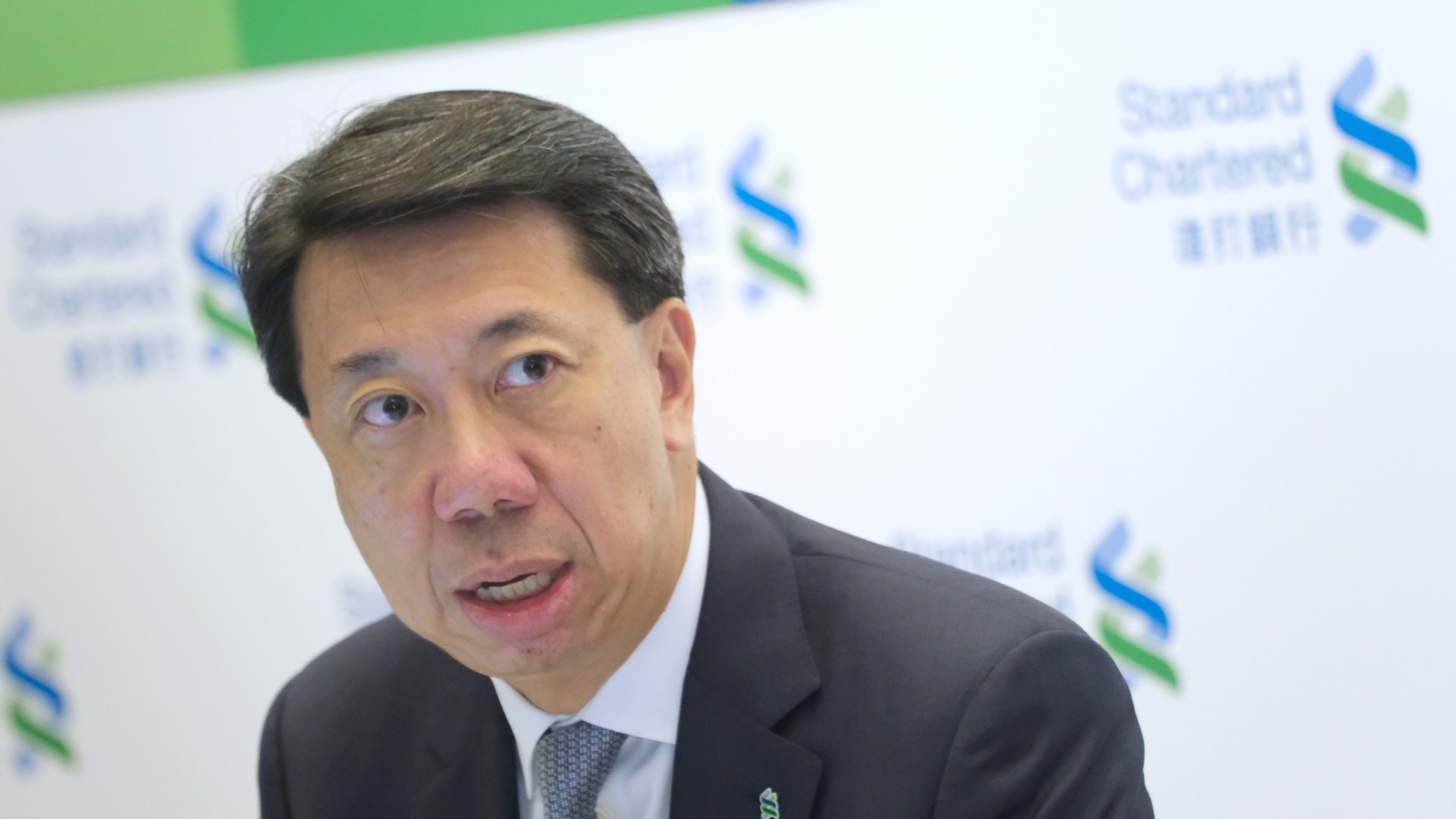 渣打稱倘資本水平超出目標 將考慮回購股份或派特別息 渣打稱倘資本水平超出目標 將考慮回購股份或派特別息