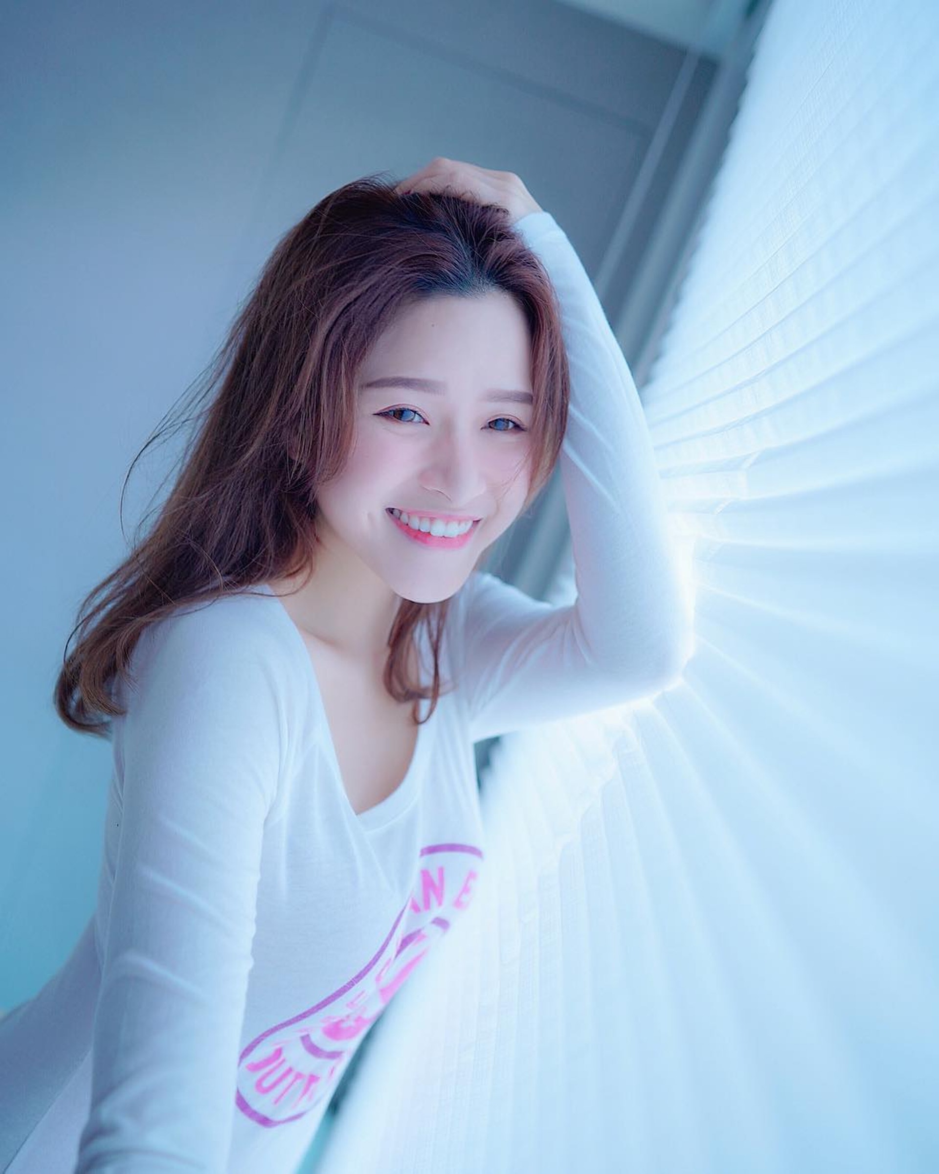 記者發現,Renee影親相都係側同一邊,唔信自己打開圖輯睇吓。(Instagram) 記者發現,Renee影親相都係側同一邊,唔信自己打開圖輯睇吓。(Instagram)