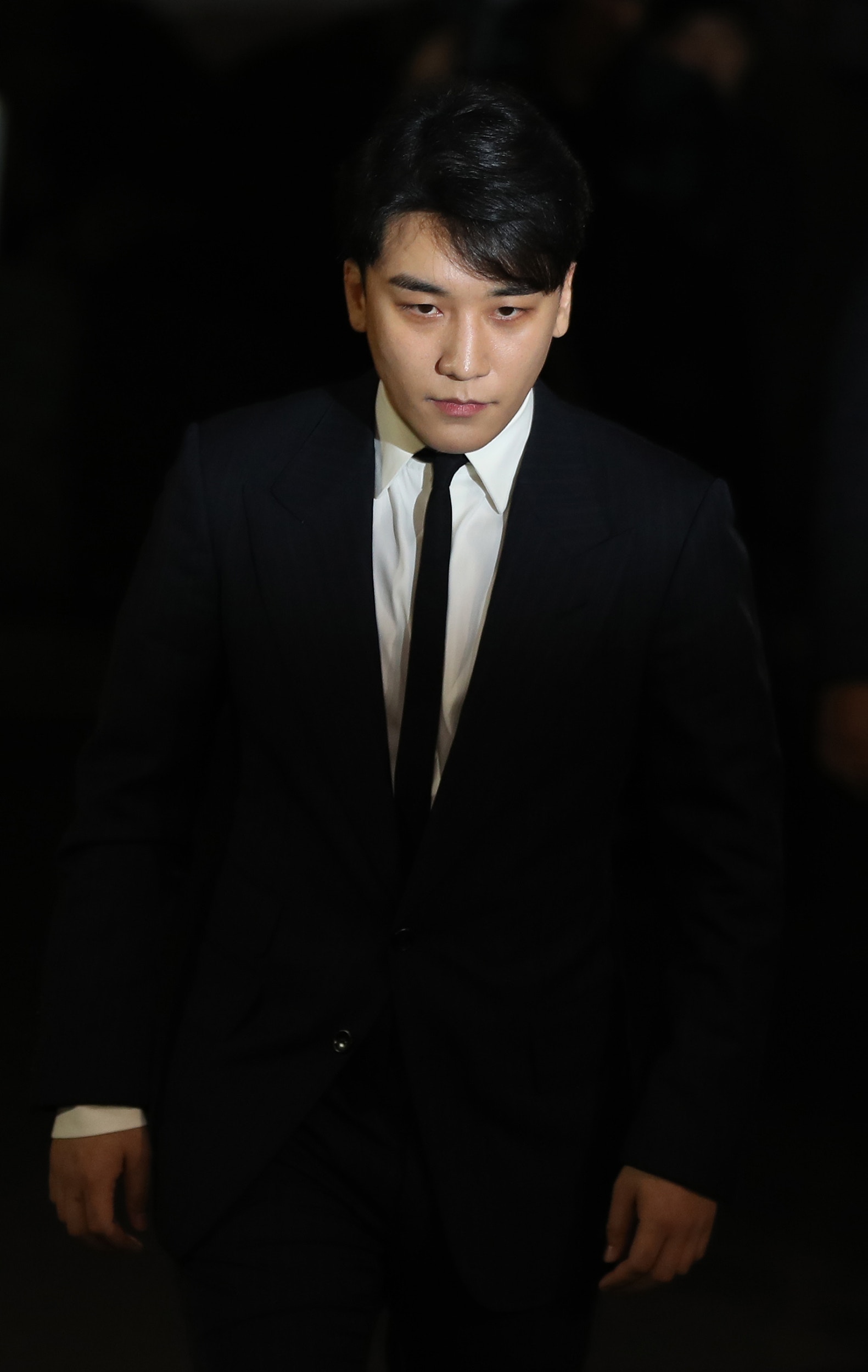 勝利豪花420萬搞Party有大量美女神秘VIP名單流出