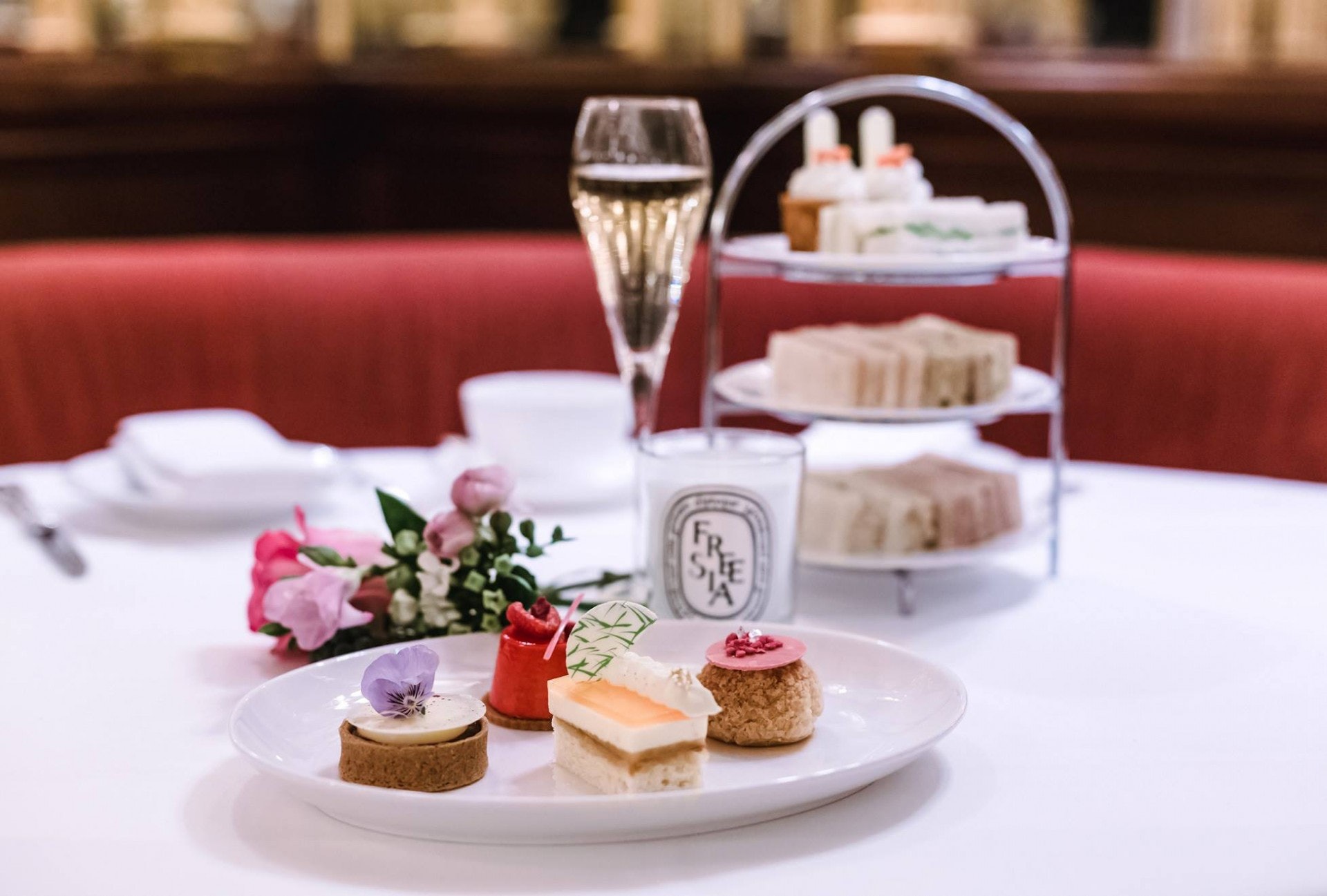 Hotel Cafe Royal(Hotel Cafe Royal Facebook)