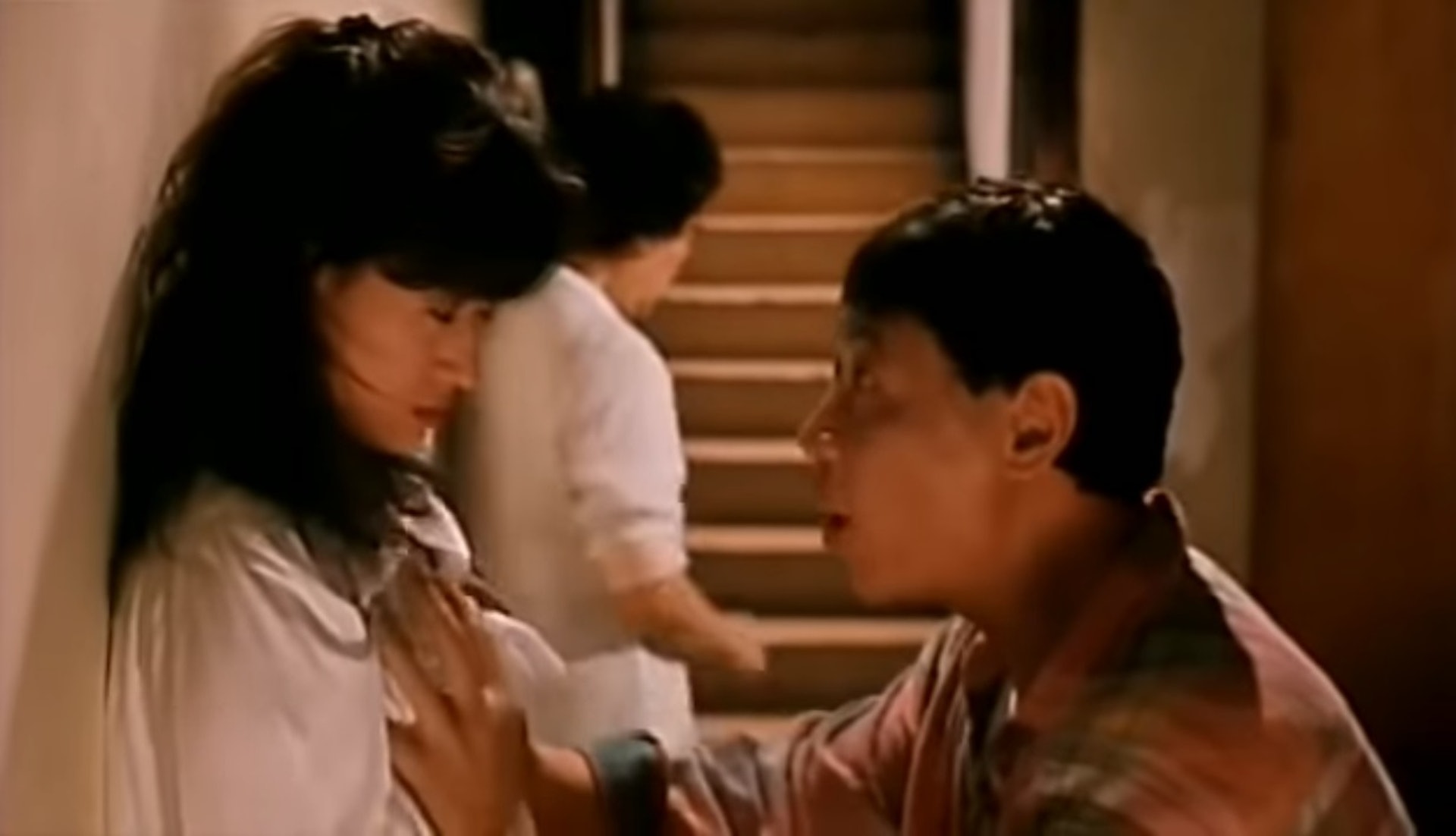 當住家人面前肆無忌憚。(影片截圖) 當住家人面前肆無忌憚。(影片截圖)