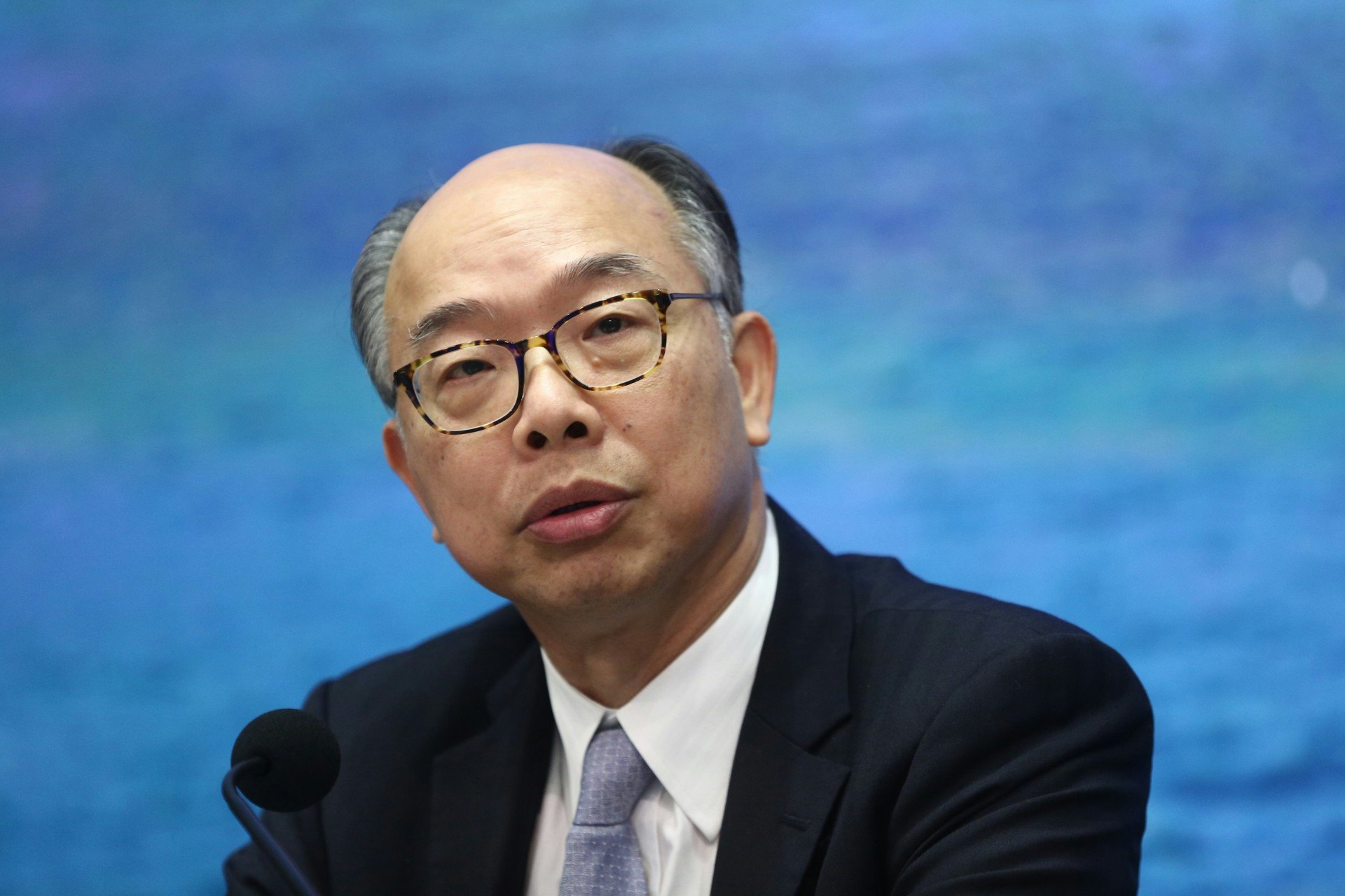 政府早前因未能爭取足夠支持,臨時撤回三隧分流無約束力議案,運房局局長陳帆今午宣布,下月會把優化了的議案再提交上立法會。(羅君豪攝) 政府早前因未能爭取足夠支持,臨時撤回三隧分流無約束力議案,運房局局長陳帆今午宣布,下月會把優化了的議案再提交上立法會。(羅君豪攝)