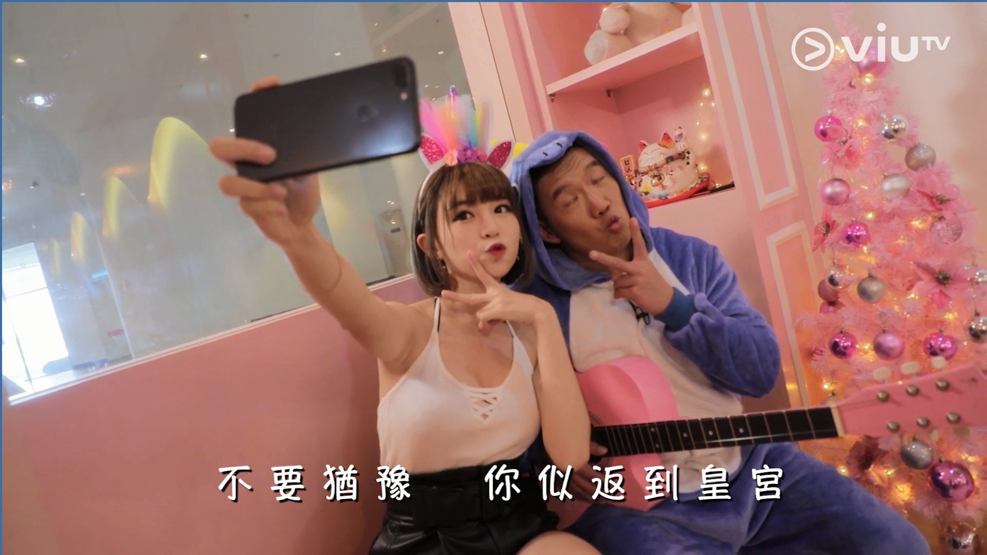 明顯地,杜汶澤在大馬與黃潔琪(Miko)一起拍攝得十分愉快。(截圖) 明顯地,杜汶澤在大馬與黃潔琪(Miko)一起拍攝得十分愉快。(截圖)