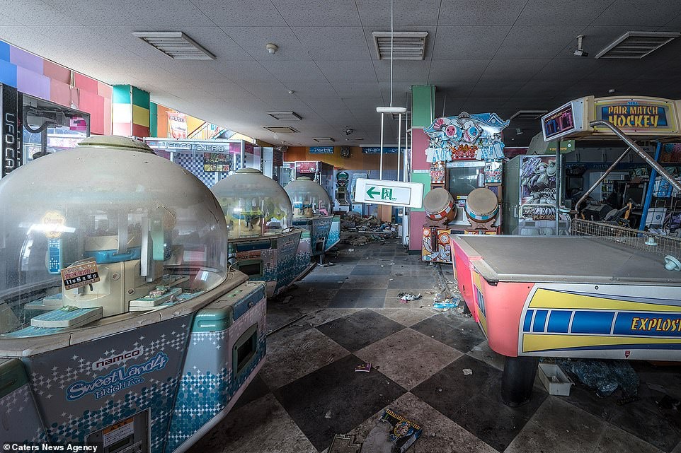 311災難發生時，究竟有多少災民在場，正在與朋友或家人玩遊戲？