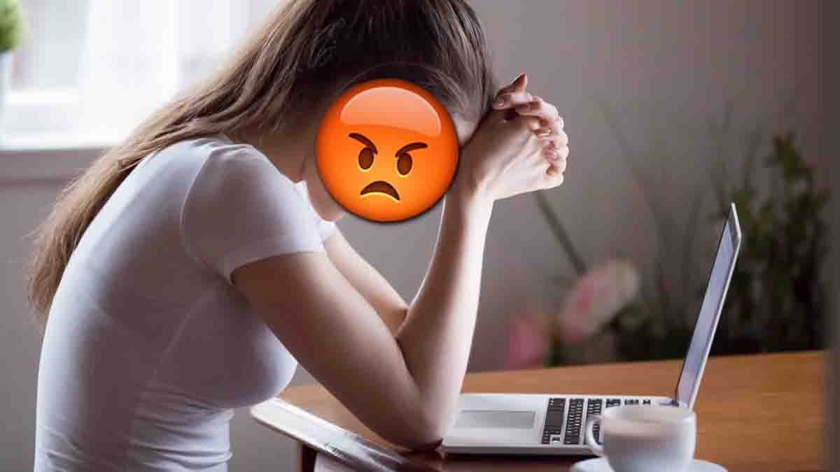 人妻深夜偷睇男同志AV 驚見丈夫是主角:他戴着該死的婚戒! 人妻深夜偷睇男同志AV 驚見丈夫是主角:他戴着該死的婚戒!