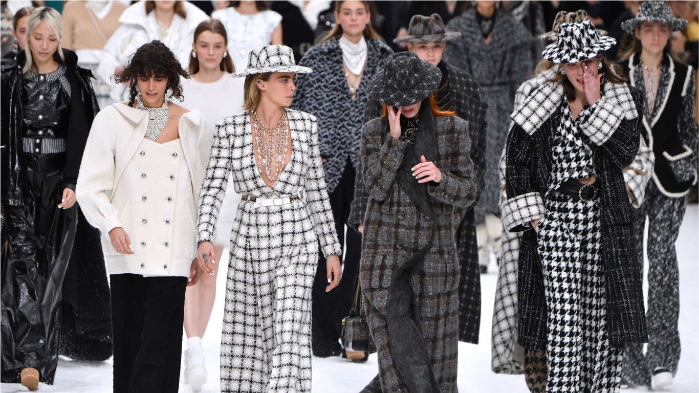 【Chanel】老佛爺「繆思」見證告別作　眾人如何看待這靈魂人物？