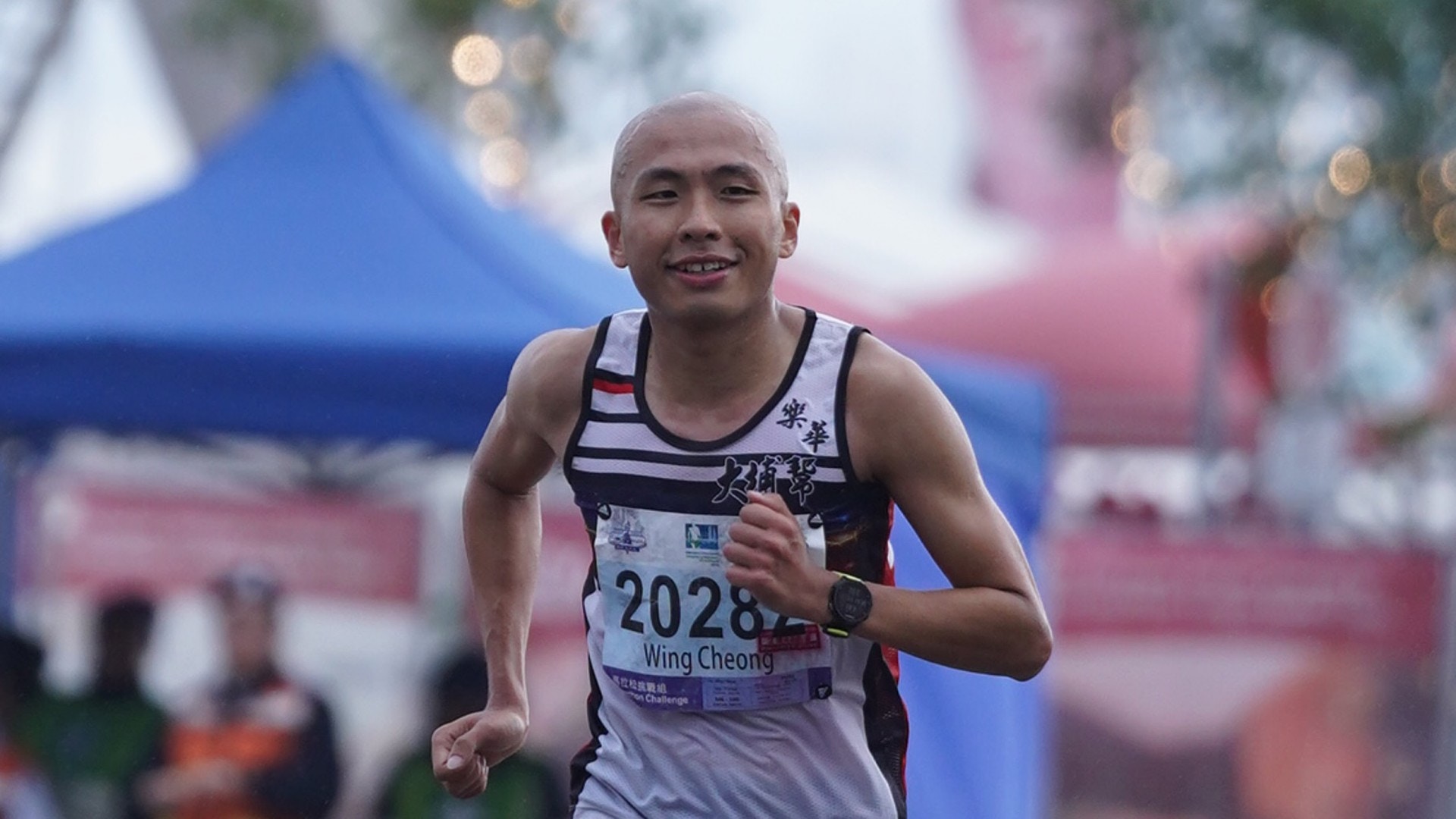 渣打馬拉松：跑出PB卻任務失敗何永昌覺悟跑手的意義【渣馬千金先生】