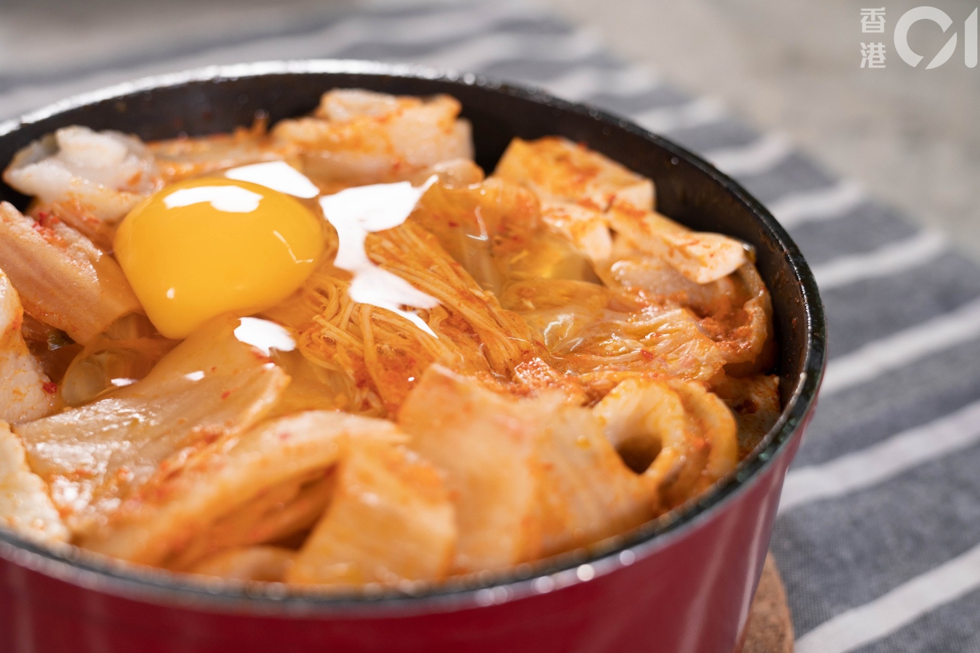 泡菜豬肉鍋食譜 簡易韓式料理一鍋搞掂 加粉絲掛汁超惹味 香港01 教煮