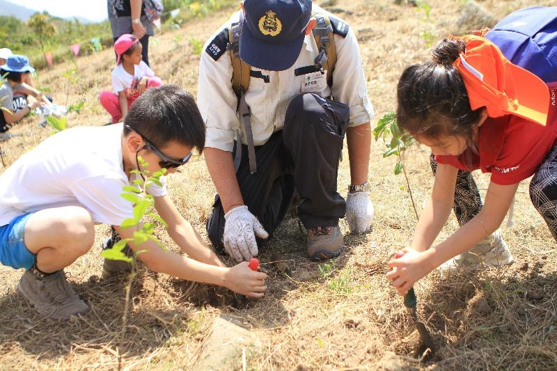 漁護署辦郊野公園遠足植樹日　元朗大棠樹苗將栽至大欖、南大嶼等