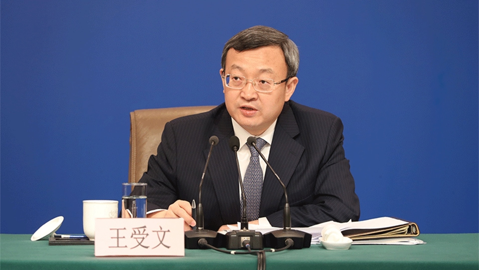 商務副部長王受文周六(9日)透露,中美貿易談判在一些重要問題上已取得實質性進展,所達成的協議將會取消所有相互加微的關稅;他同時強調任何執行機制必須「雙向、公平且平等」。(新華社)