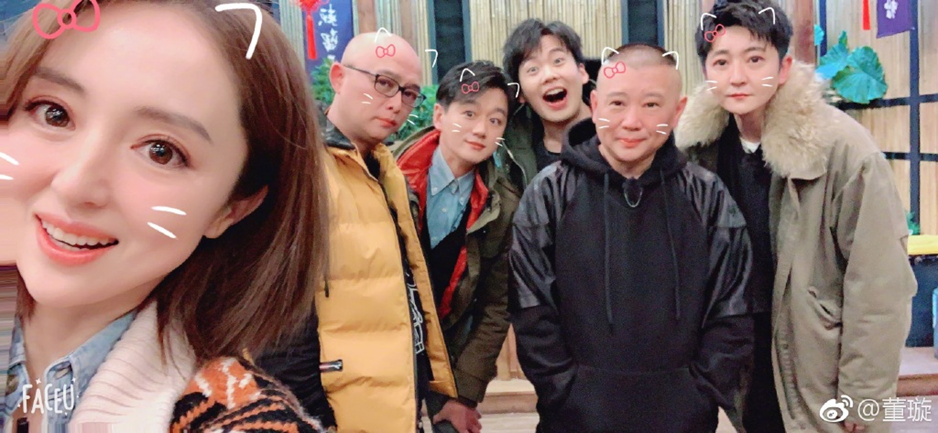 不止董璇,後面的一眾男士也「出事」。(微博圖片) 不止董璇,後面的一眾男士也「出事」。(微博圖片)