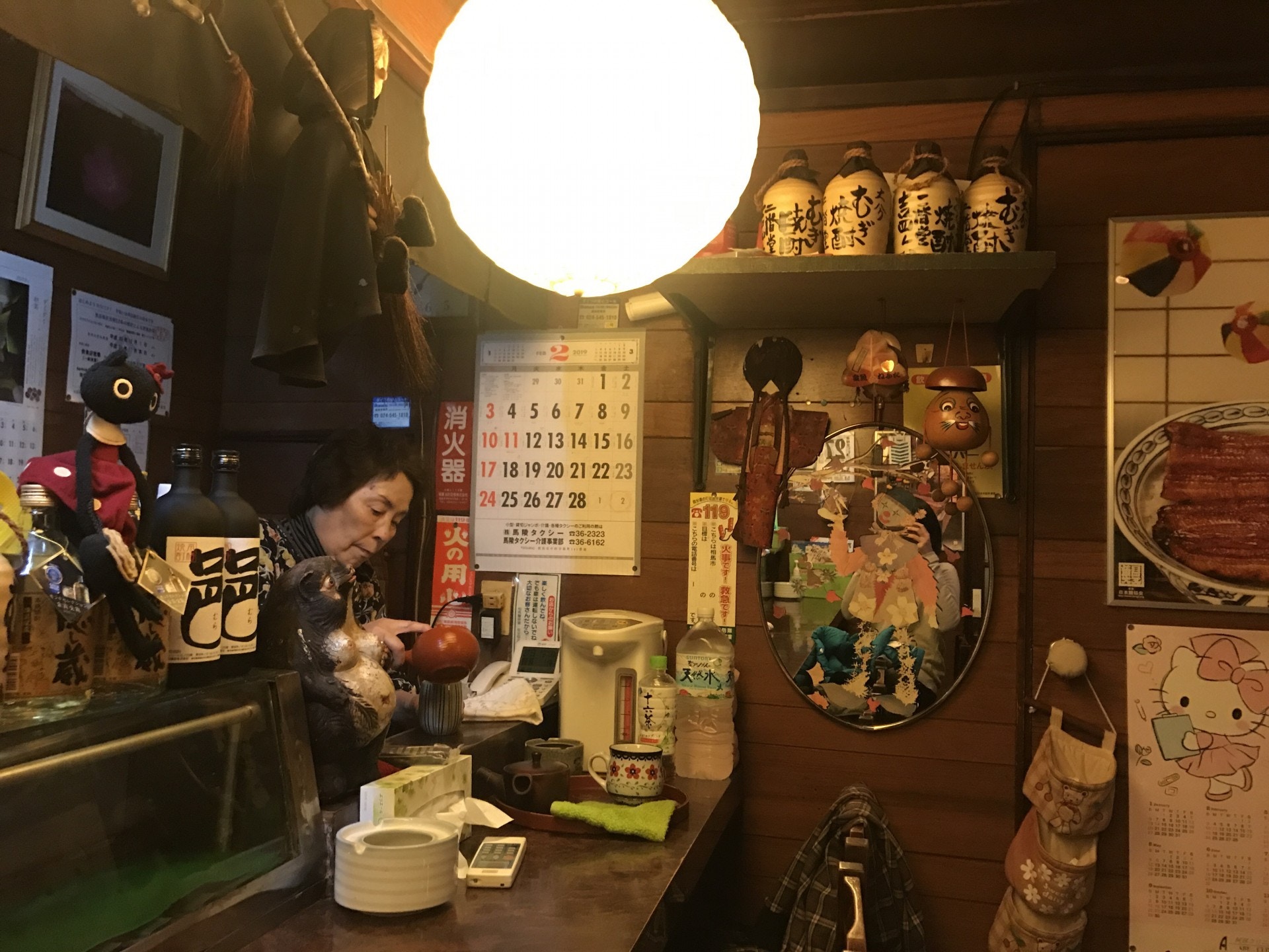 位處福島第一核電站以北約40公里的相馬市，為2011年海嘯重災區之，如今八年過去，市面恢復正常面貌。不過人口比起災前少約2000多人，市面顯得較為冷清。記者在市裏鰻魚飯小店吃晚飯，全程只有我一位客人。（毛詠琪攝）